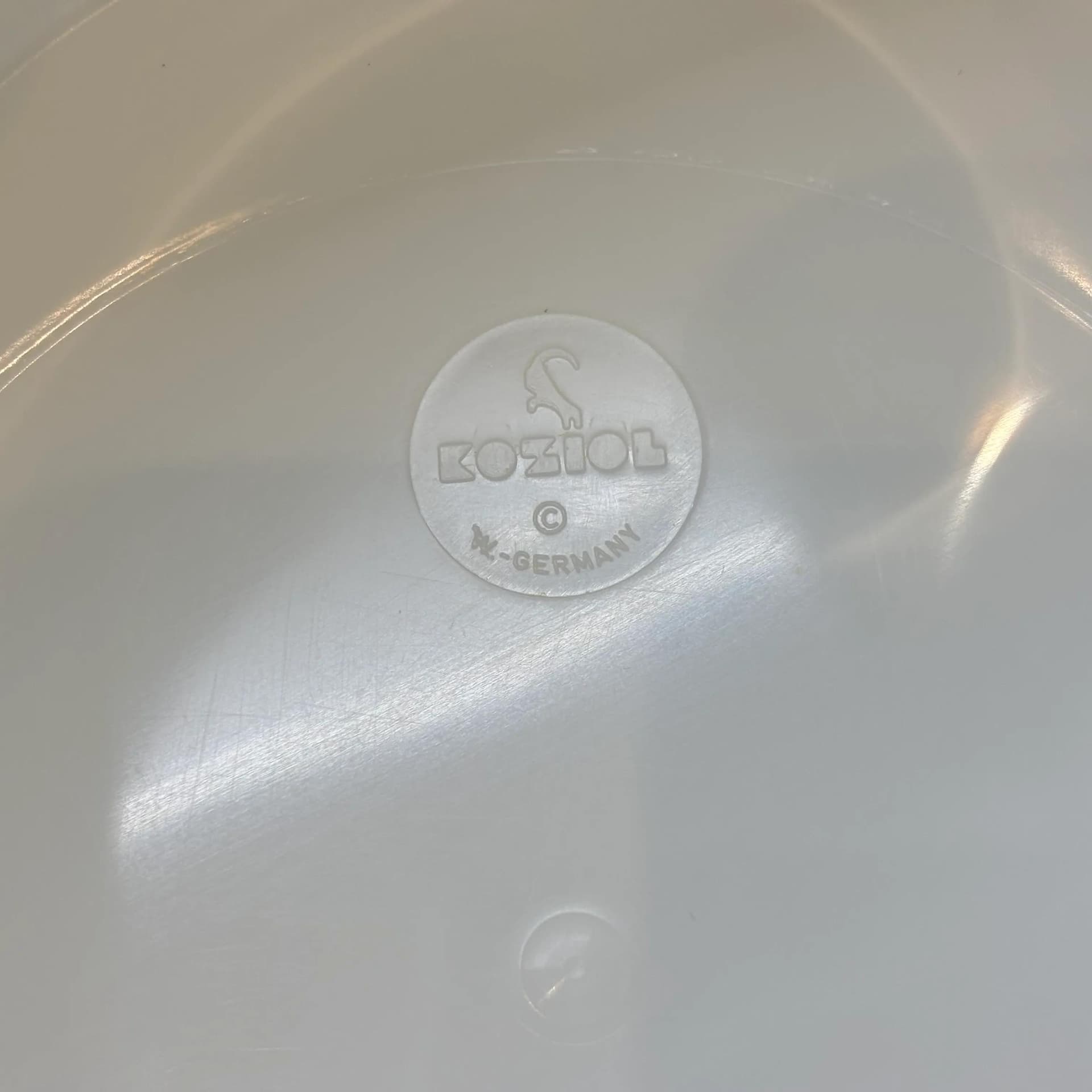 Decorative container, ivory white plastic, Koziol, Germany, 1980s. - 25462