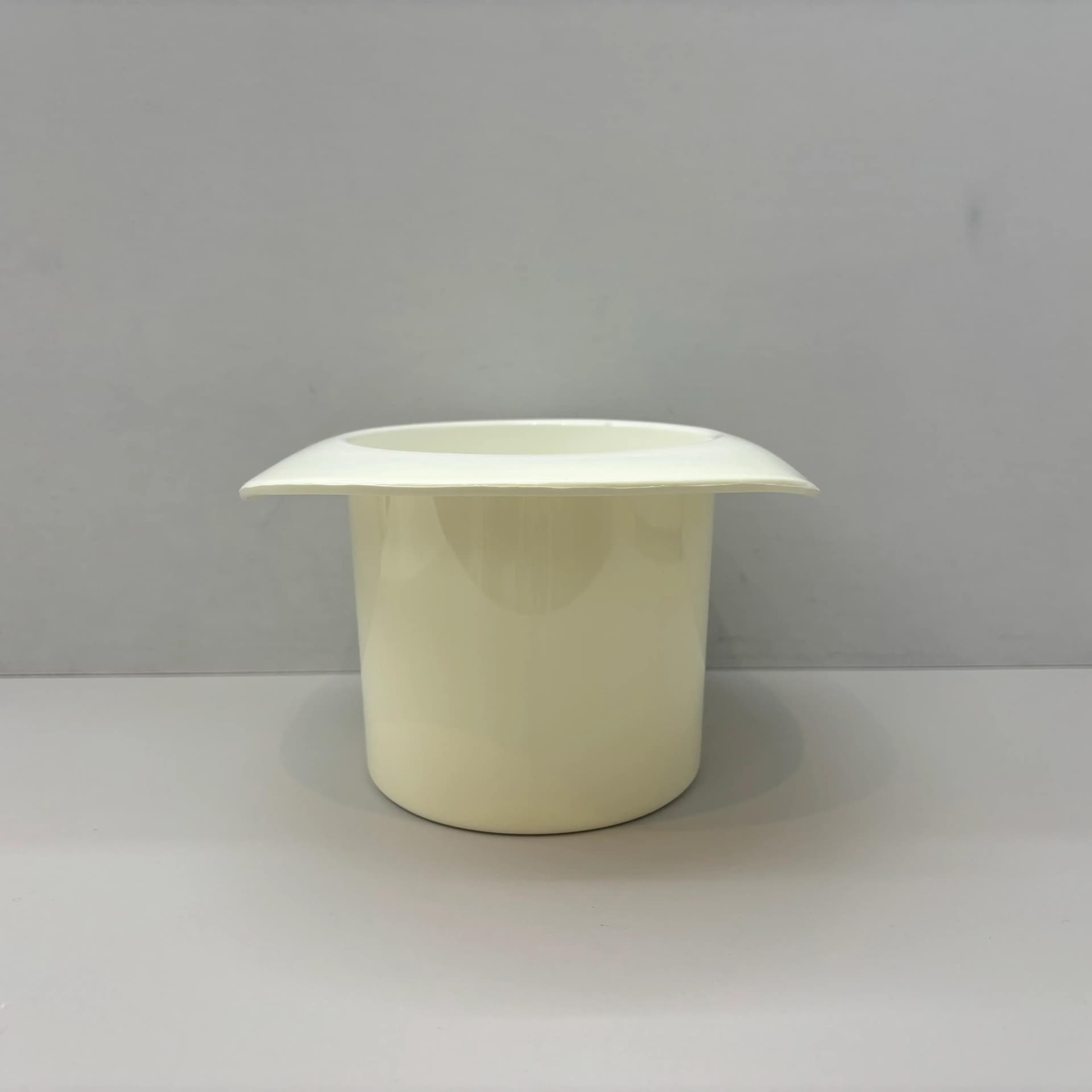 Decorative container, ivory white plastic, Koziol, Germany, 1980s. - 25469