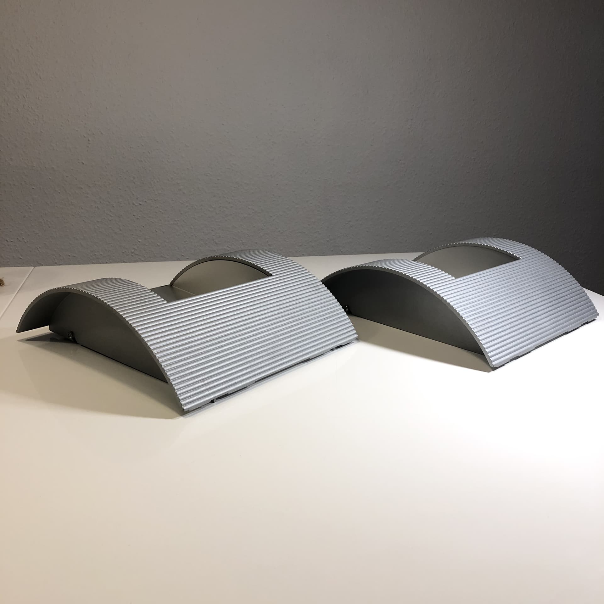 Para kinkietów, aluminium multikolor, proj. J. Medebach, Belux, Szwajcaria, lata 90. - 25455