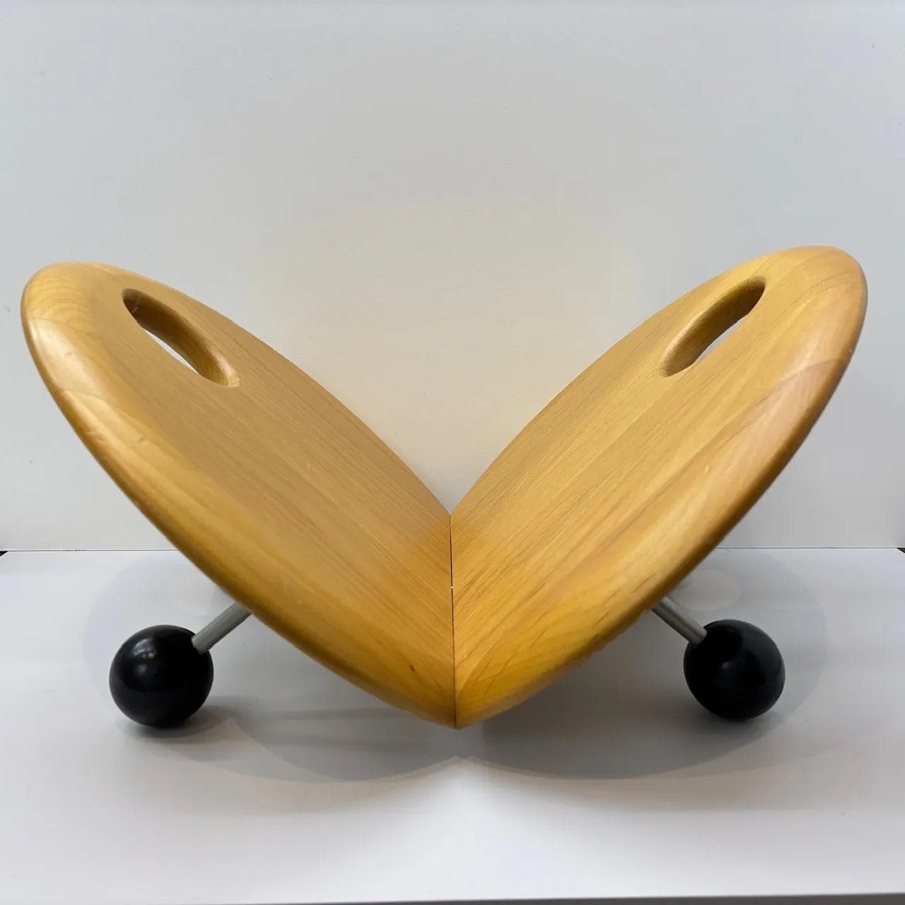 Magazine Rack, yellow alder wood, black beech, Germany, 1980s. - 25452