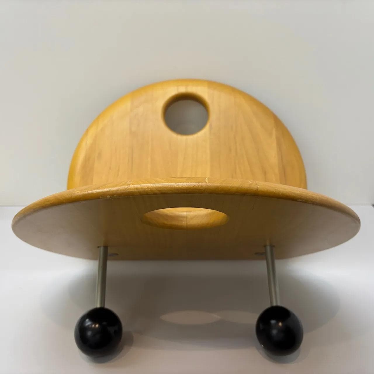 Magazine Rack, yellow alder wood, black beech, Germany, 1980s. - 25446