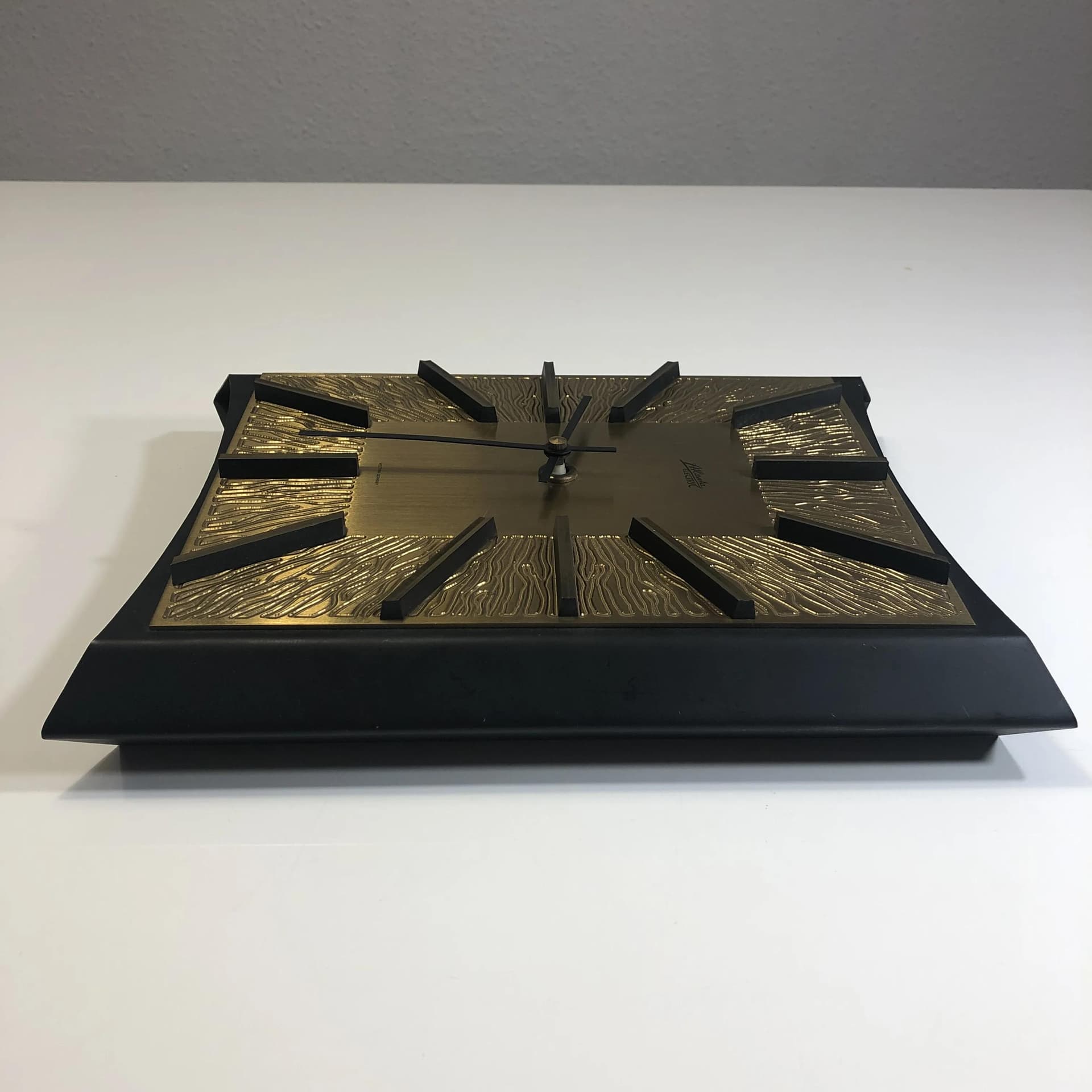 Zegar ścienny, Atlanta Electric, metal złoty, Niemcy, lata 80. - 25761