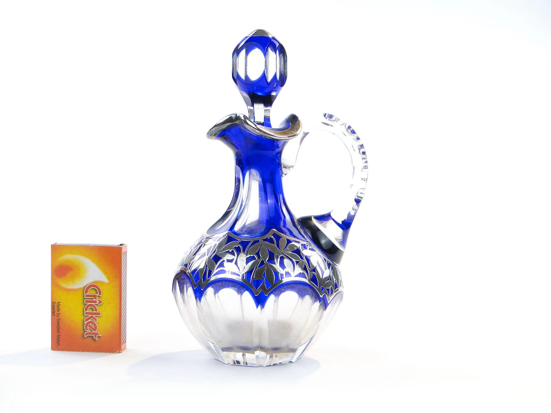 Karafka, bezbarwne szkło kryształowe indygo, srebro, proj. S. Haertl, Polska, lata 40. - 25781