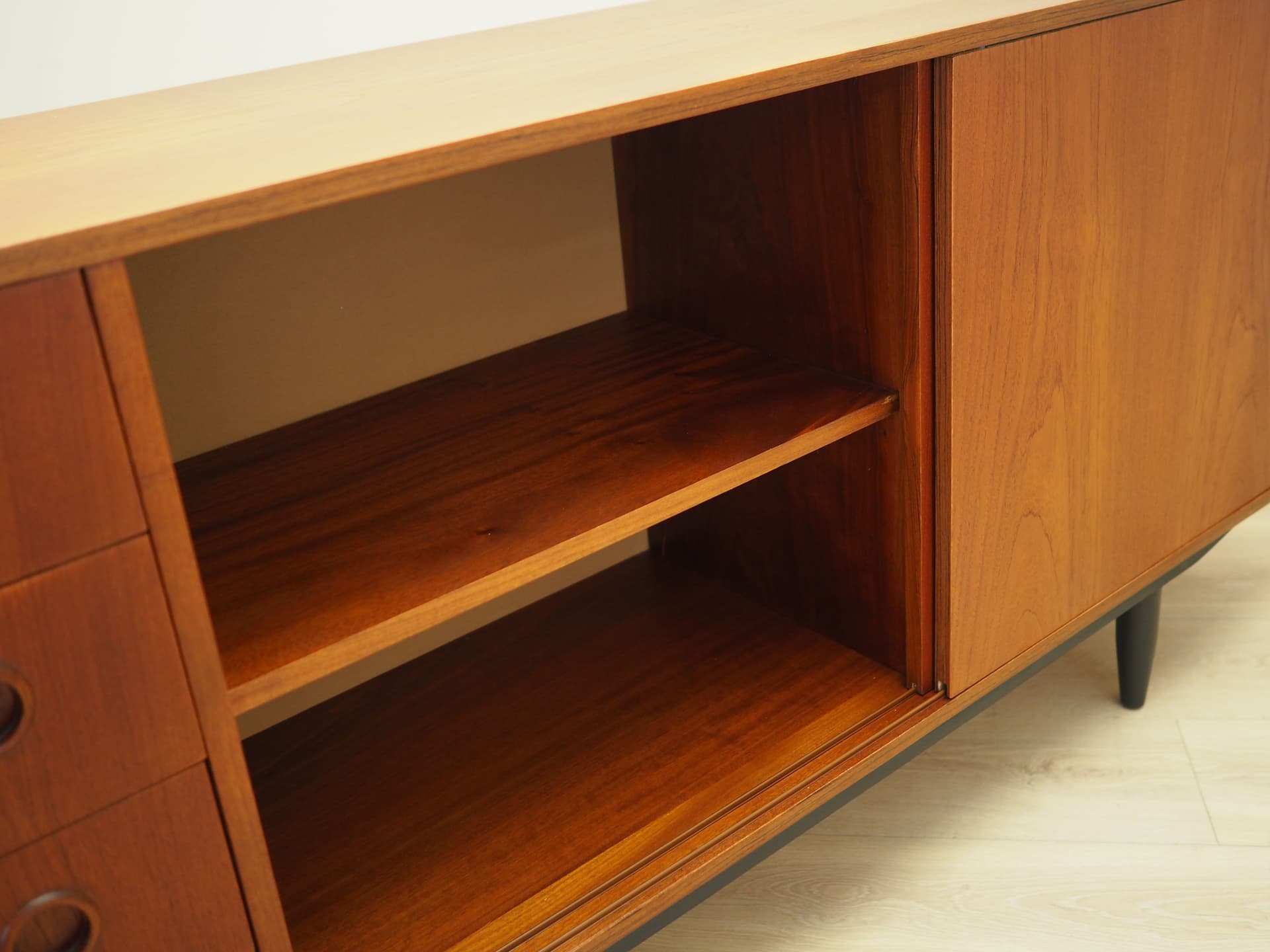 Sideboard, teak pomarańczowy, Dania, lata 70. - 66264