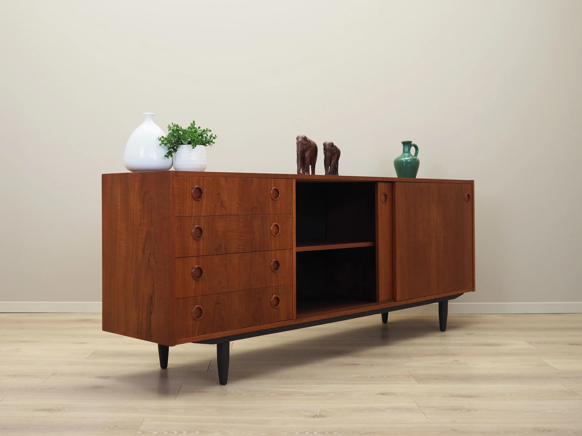 Sideboard, tek brązowy, drewno czarne, Dania, lata 70. - 26100