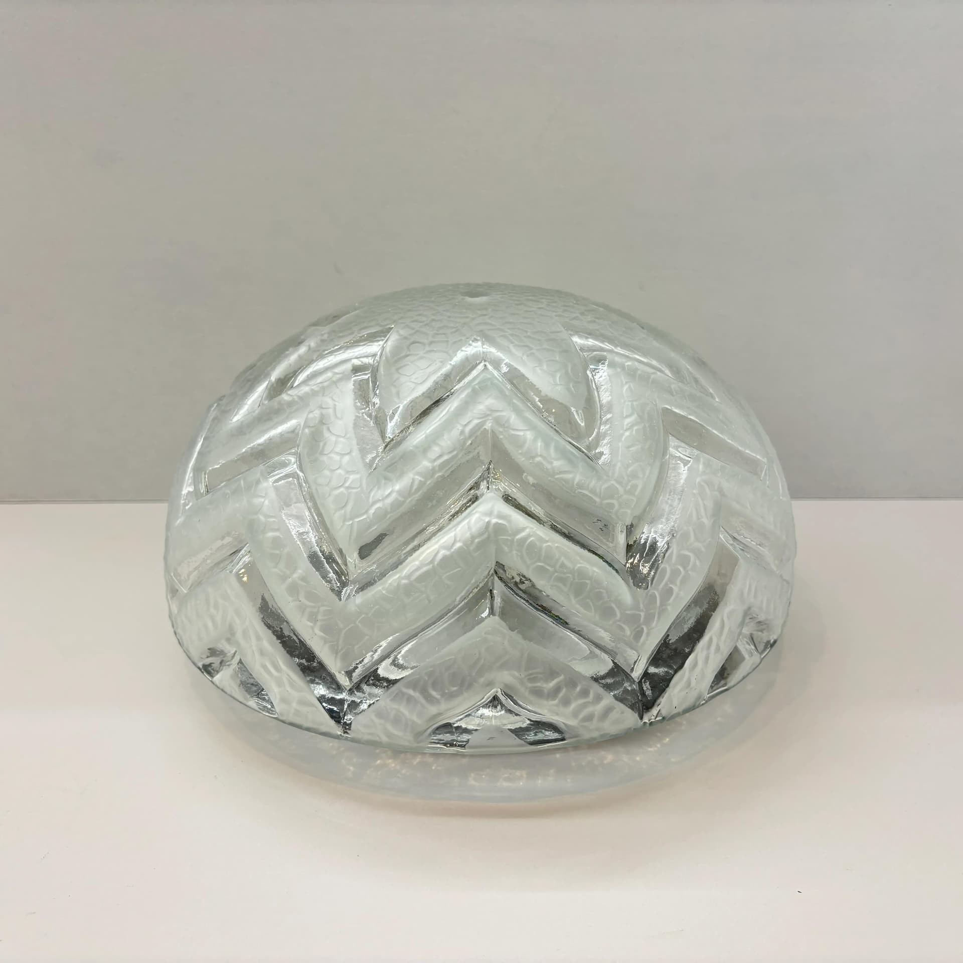 Biały, geometryczny kinkiet lub plafon modernistyczny, metal i szkło, Niemcy, lata 80. - 26422