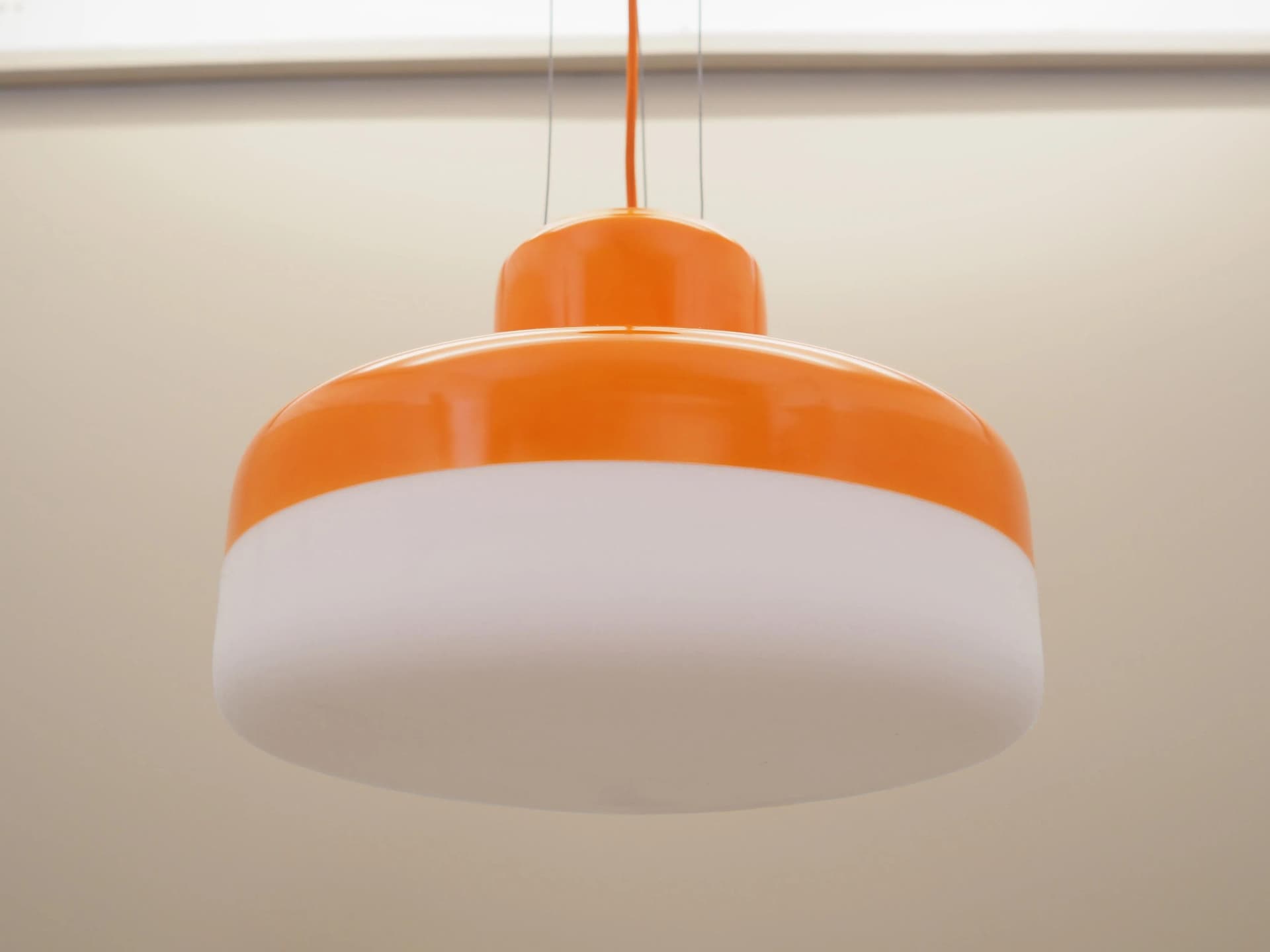 Lampa wisząca, szkło biały pomarańczowy, BoConcept, Dania, lata 2000. - 27073