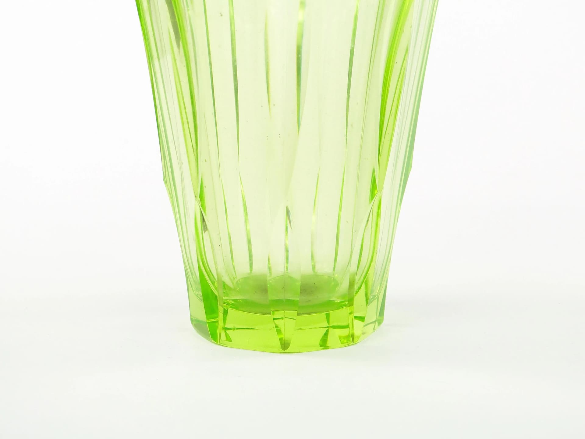 Decanter Art Deco, yellow uranium glass, Poland, 1930s - 27209