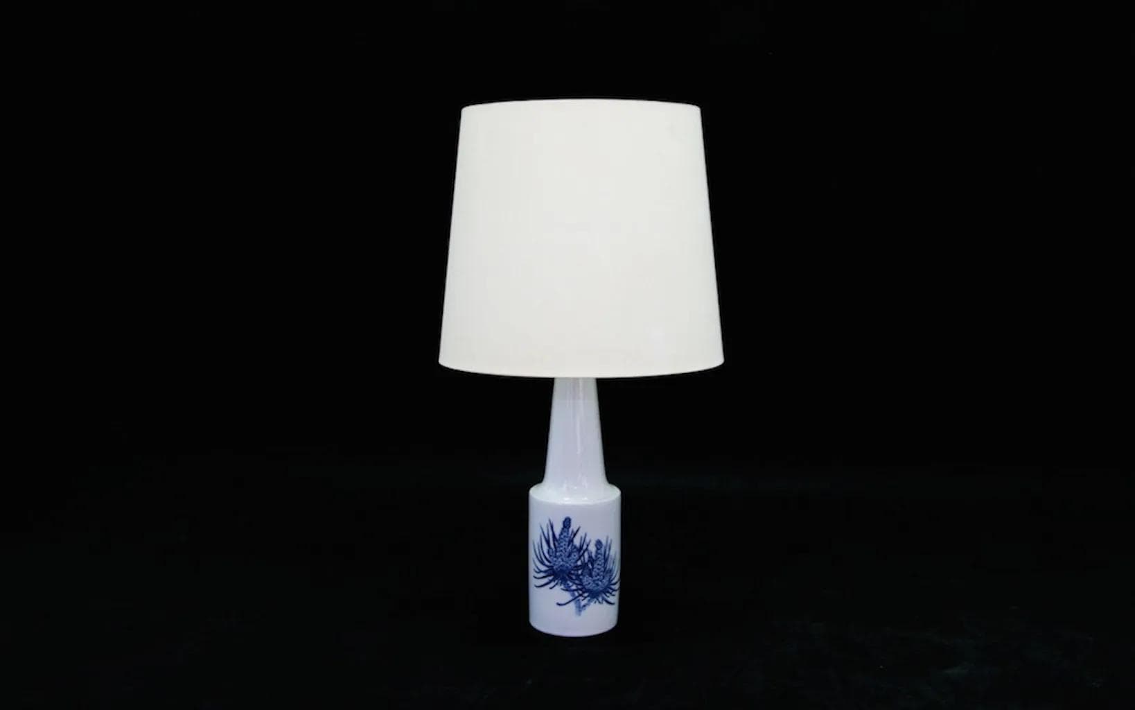 Table lamp, white with blue motif, ceramics, Fog & Mørup, Denmark, 1960s.