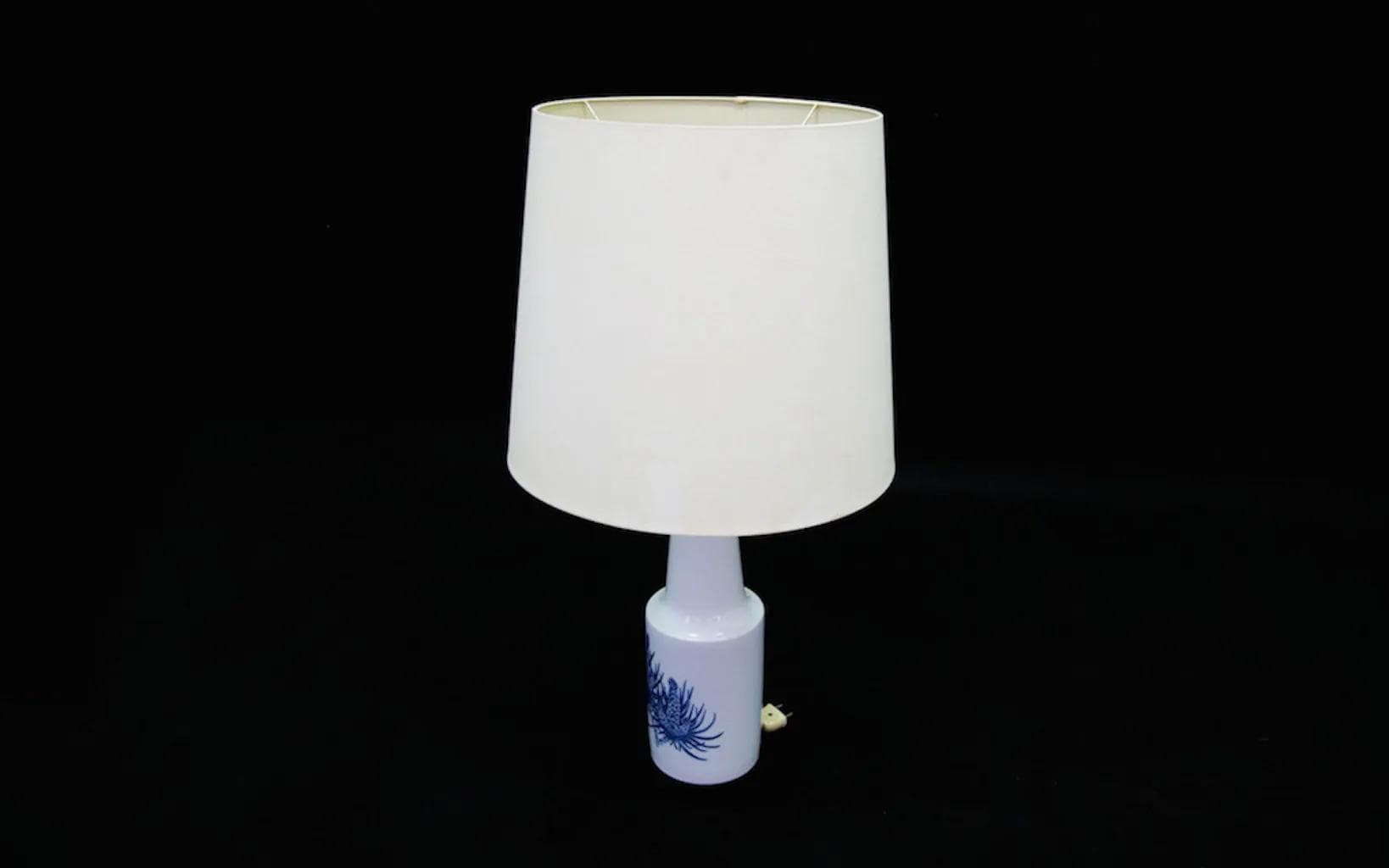 Table lamp, white with blue motif, ceramics, Fog & Mørup, Denmark, 1960s. - 27470
