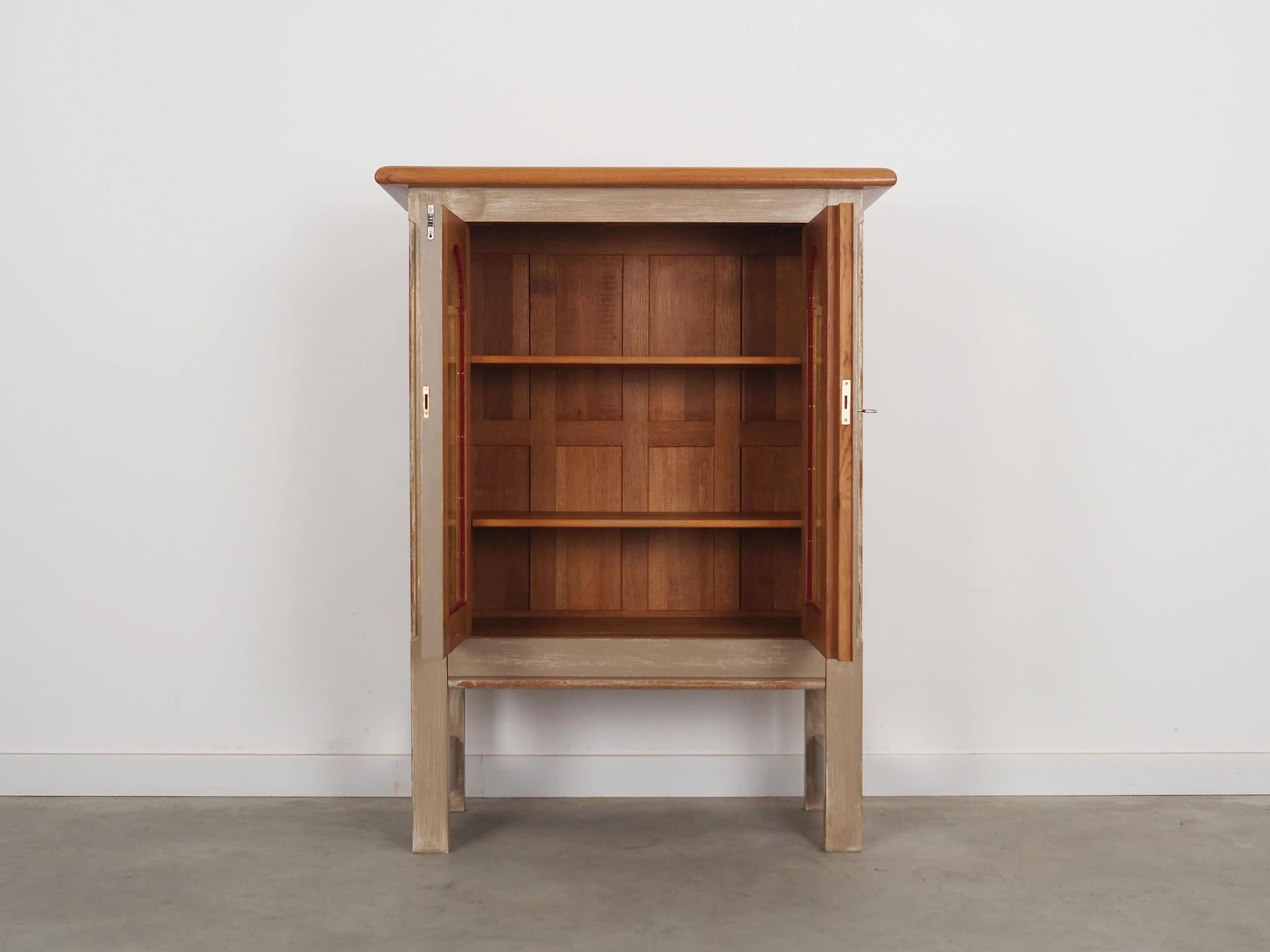 Witryna, dąb beżowy, Dania, lata 60. - 27451