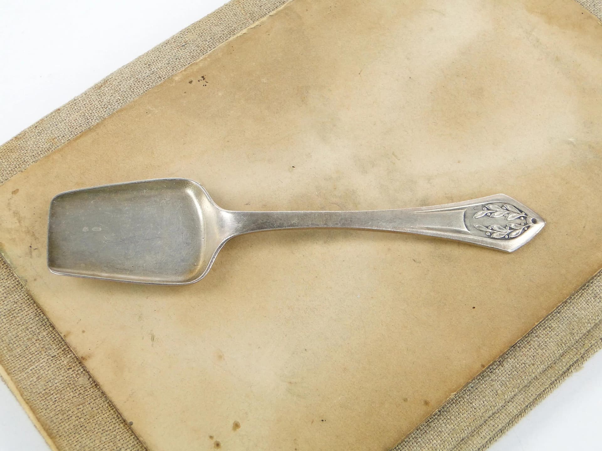 Srebrzona łopatka do cukiernicy w stylu art deco, Norblin & Ska, Polska, lata 30. - 27602