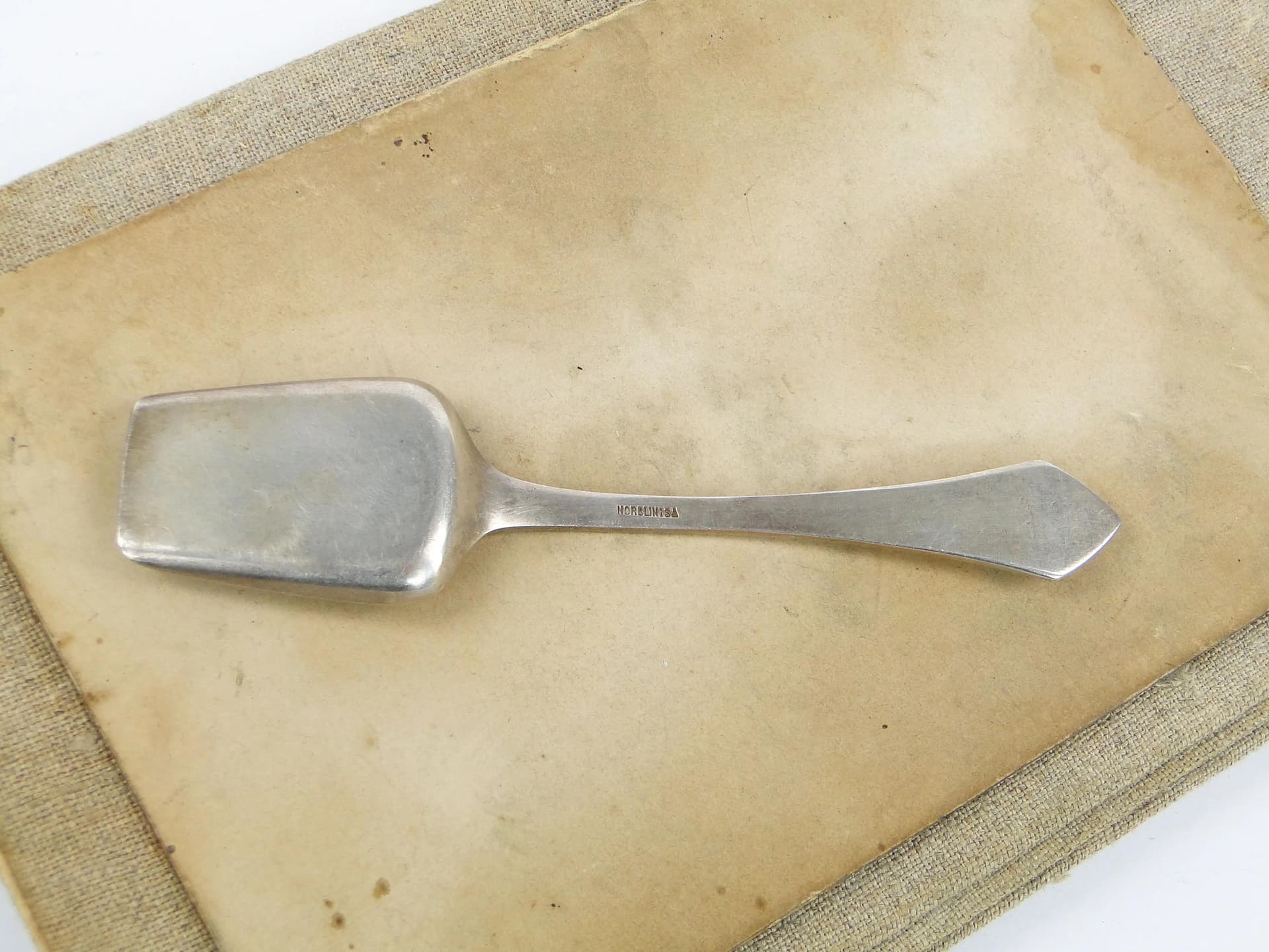 Srebrzona łopatka do cukiernicy w stylu art deco, Norblin & Ska, Polska, lata 30. - 27605