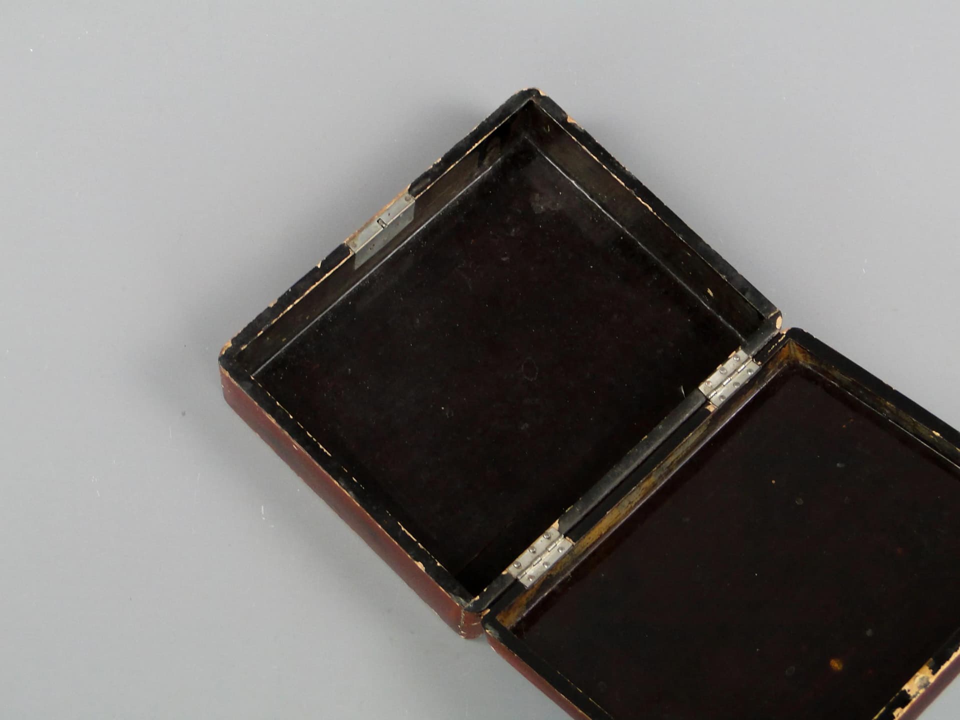 Lacquer box, dark brown wood, Japan, early 20th c. - 27934