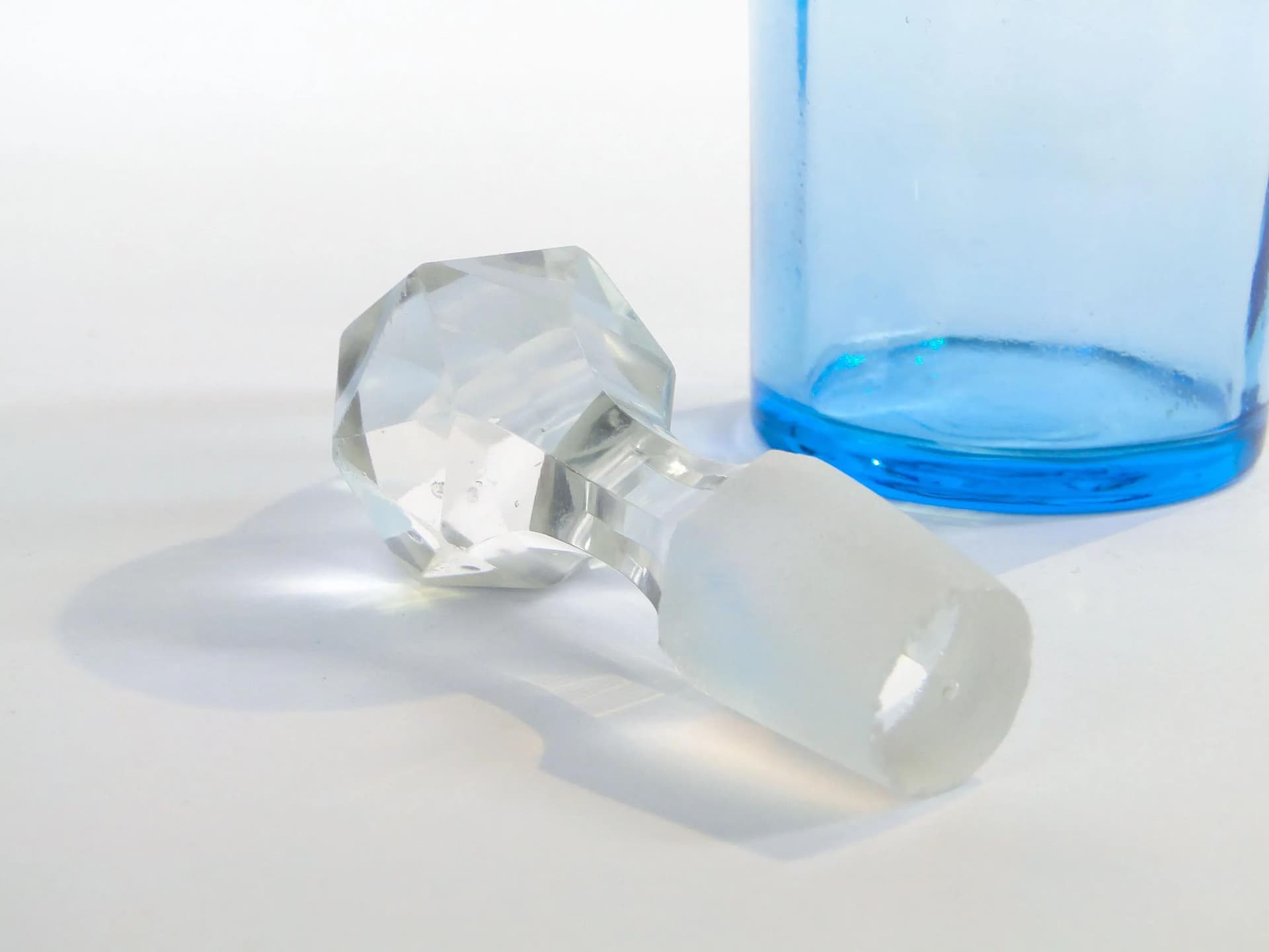 Perfume Bottle, blue crystal, Baccarat, France, early 20th c. - 28323