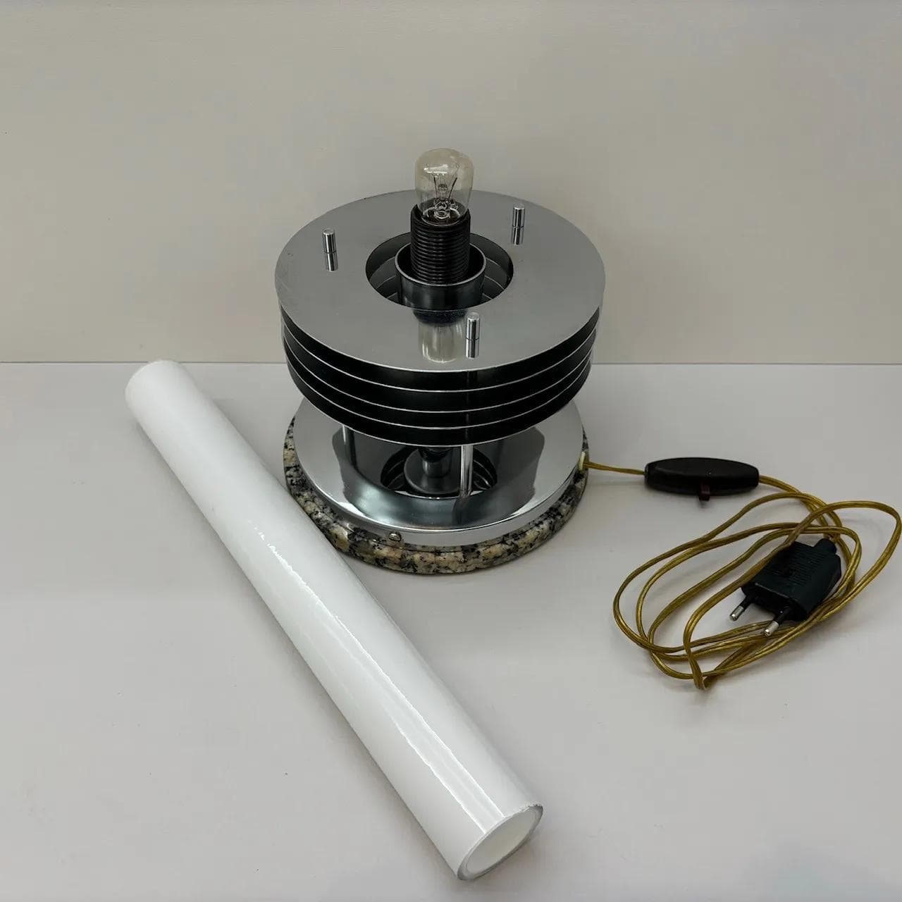 Lampa nocna Space Age, chromowana stal szara, opalowe szkło, kamień szary, Hillebrand, Niemcy, lata 70. - 28529