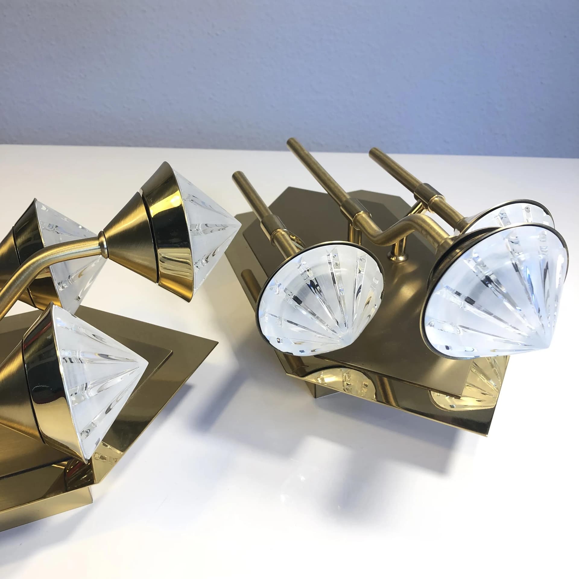 Pair of wall sconces Art Deco, golden brass, N-Leuchten, Germany, 1980s. - 28811