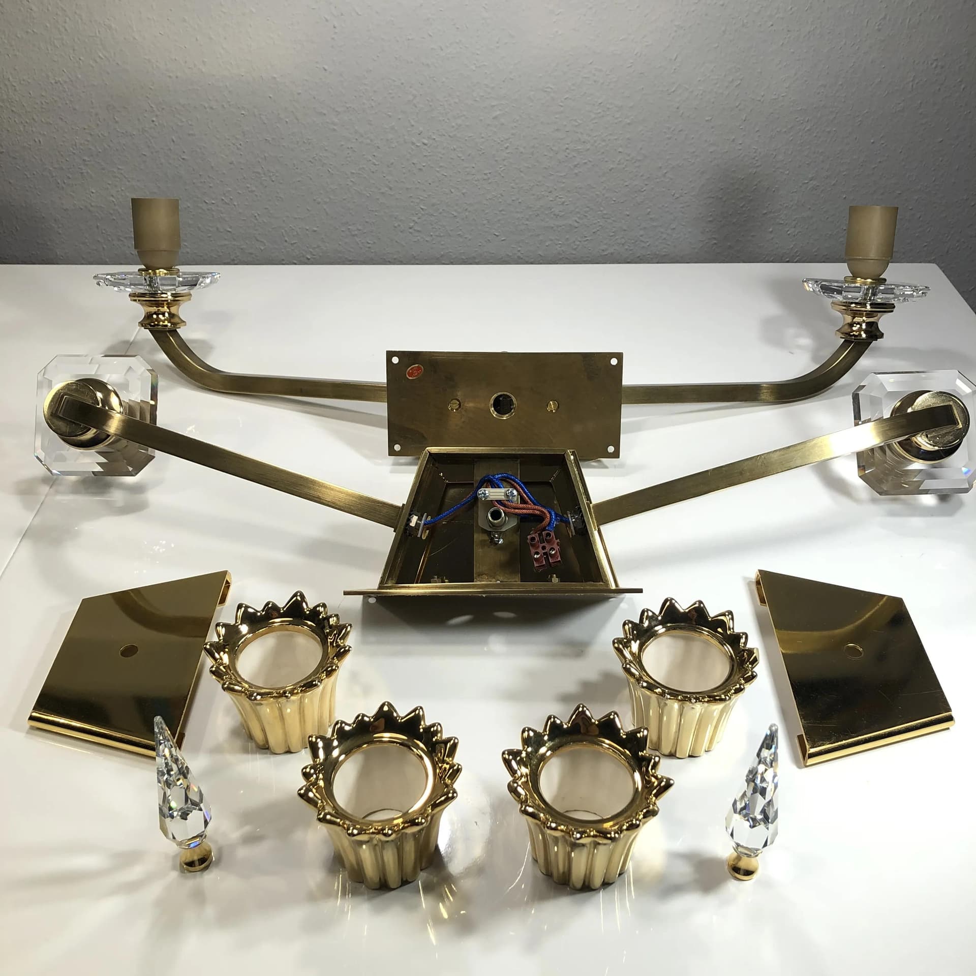 Para kinkietów, złocony mosiądz, kryształ, Włochy, lata 90. - 29151