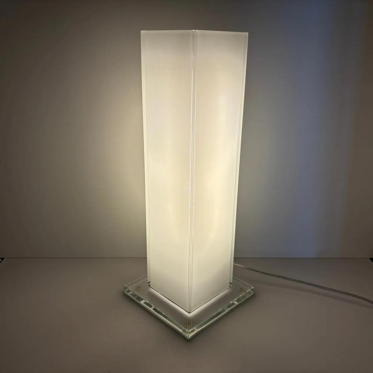 Lampa stołowa, szkło białe, Wofi Leuchten, Niemcy, lata 90. - 29085