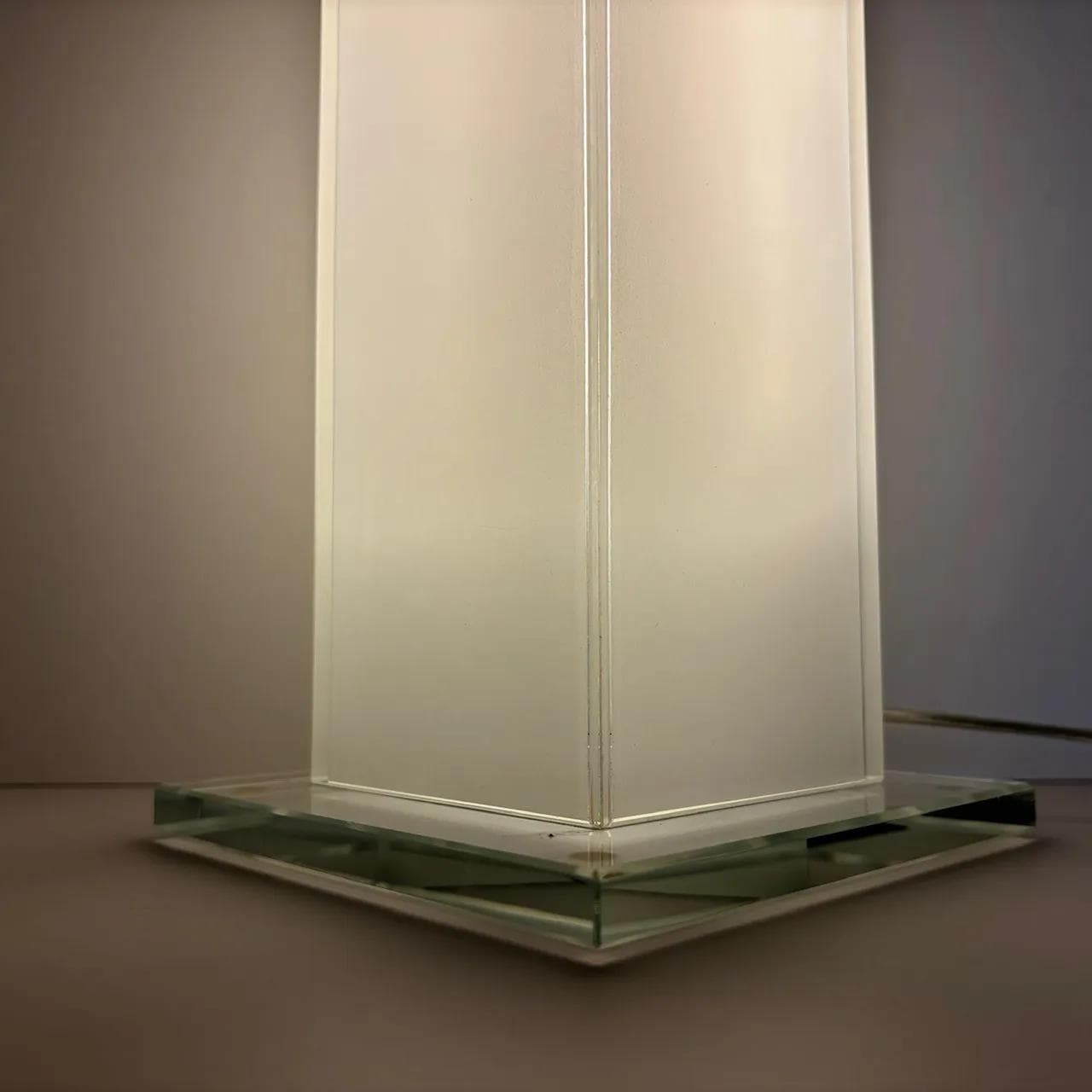 Lampa stołowa, szkło białe, Wofi Leuchten, Niemcy, lata 90. - 29083