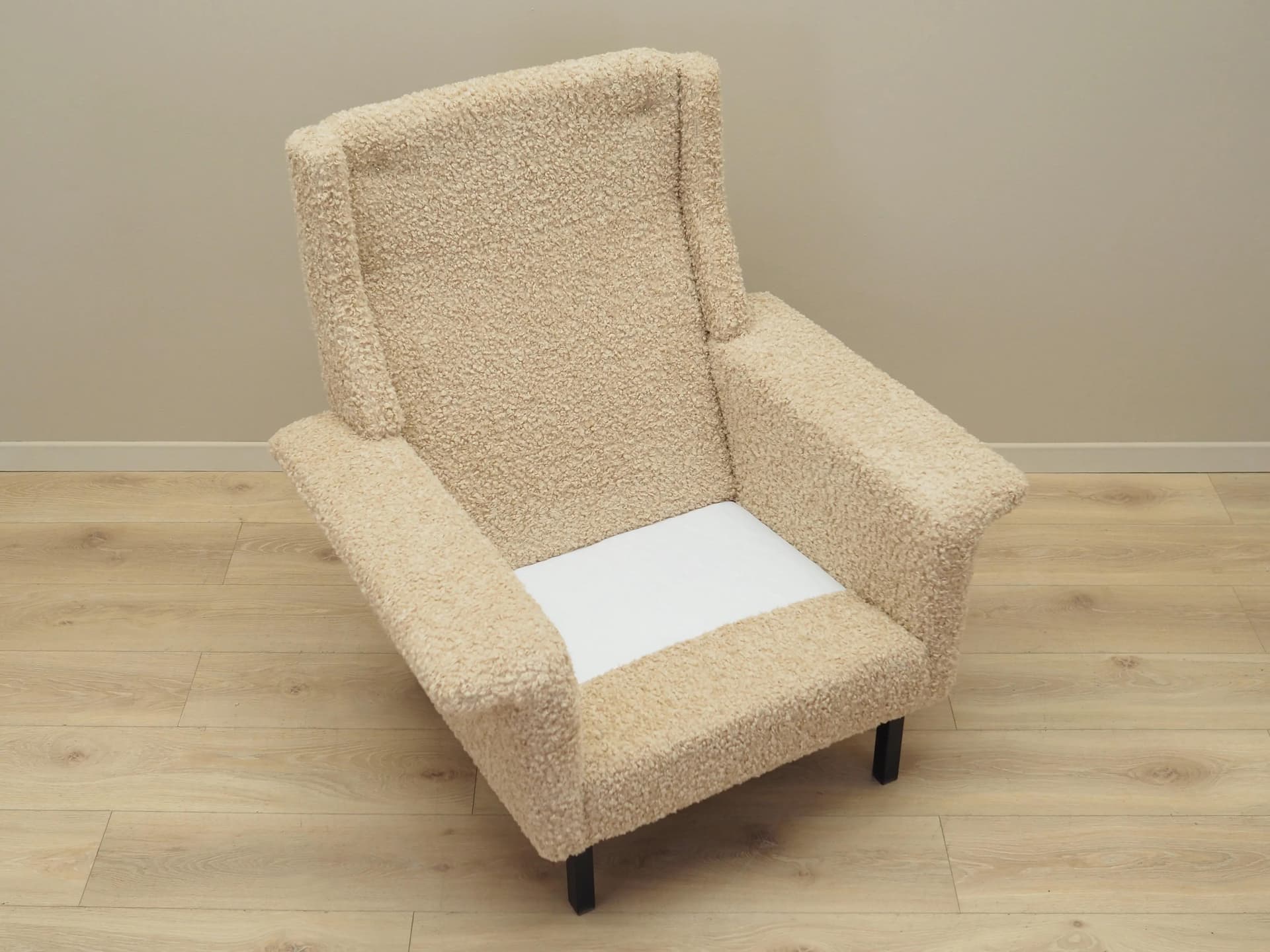 Armchair 3332, beige, bouclé, wood, by A. Vodder, for Fritz Hansen, Denmark, 1960s - 29615