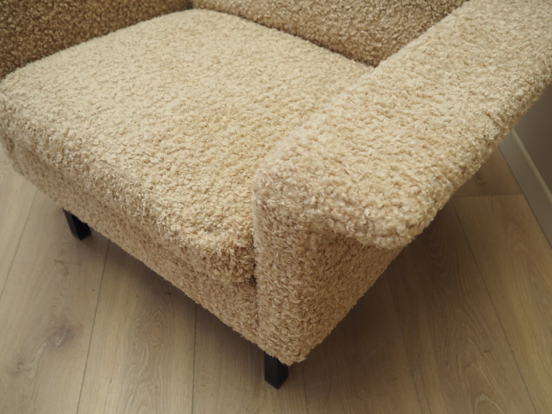 Armchair 3332, beige, bouclé, wood, by A. Vodder, for Fritz Hansen, Denmark, 1960s - 64775