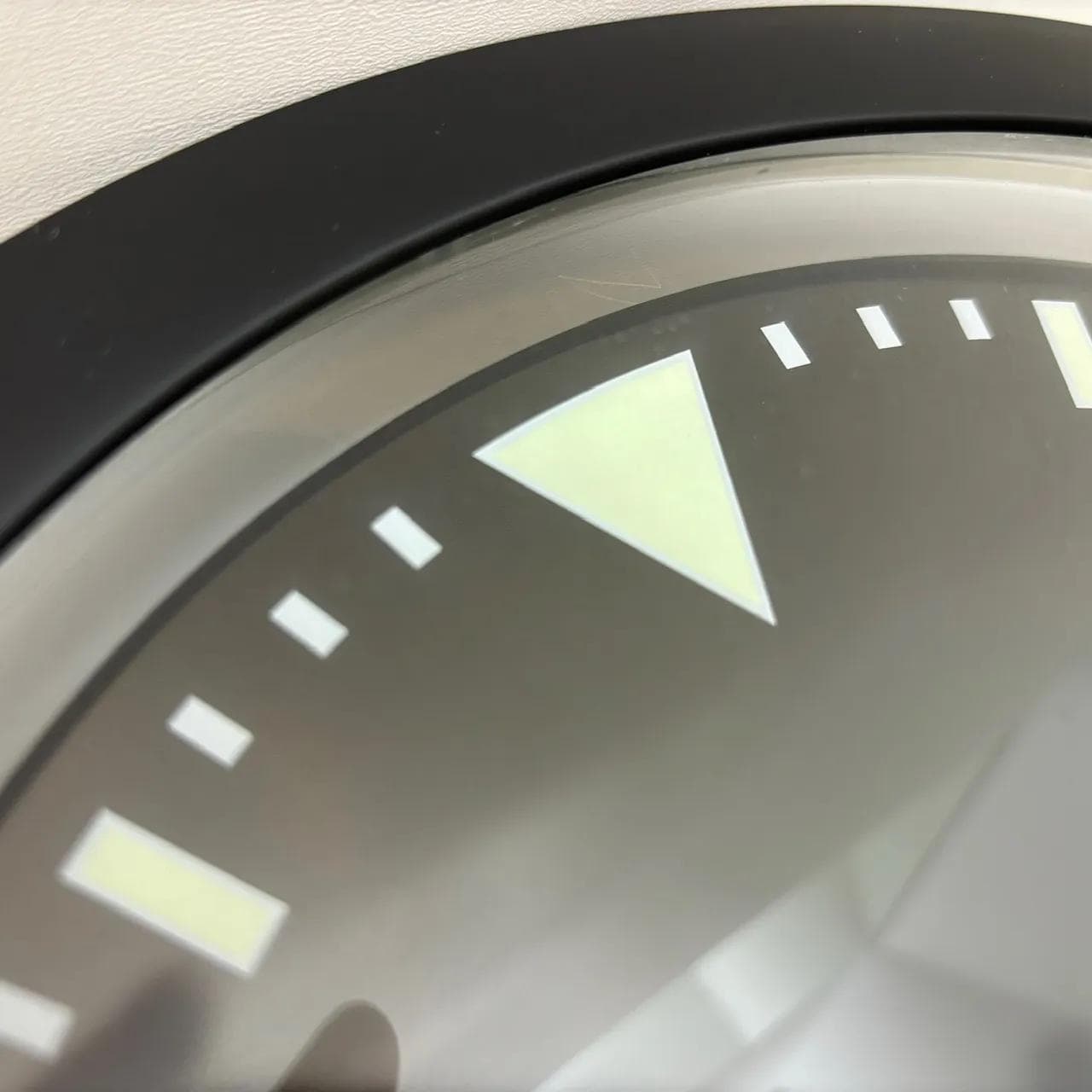 Zegar ścienny, czarny, plastik szkło, Tajwan, lata 90. - 29412