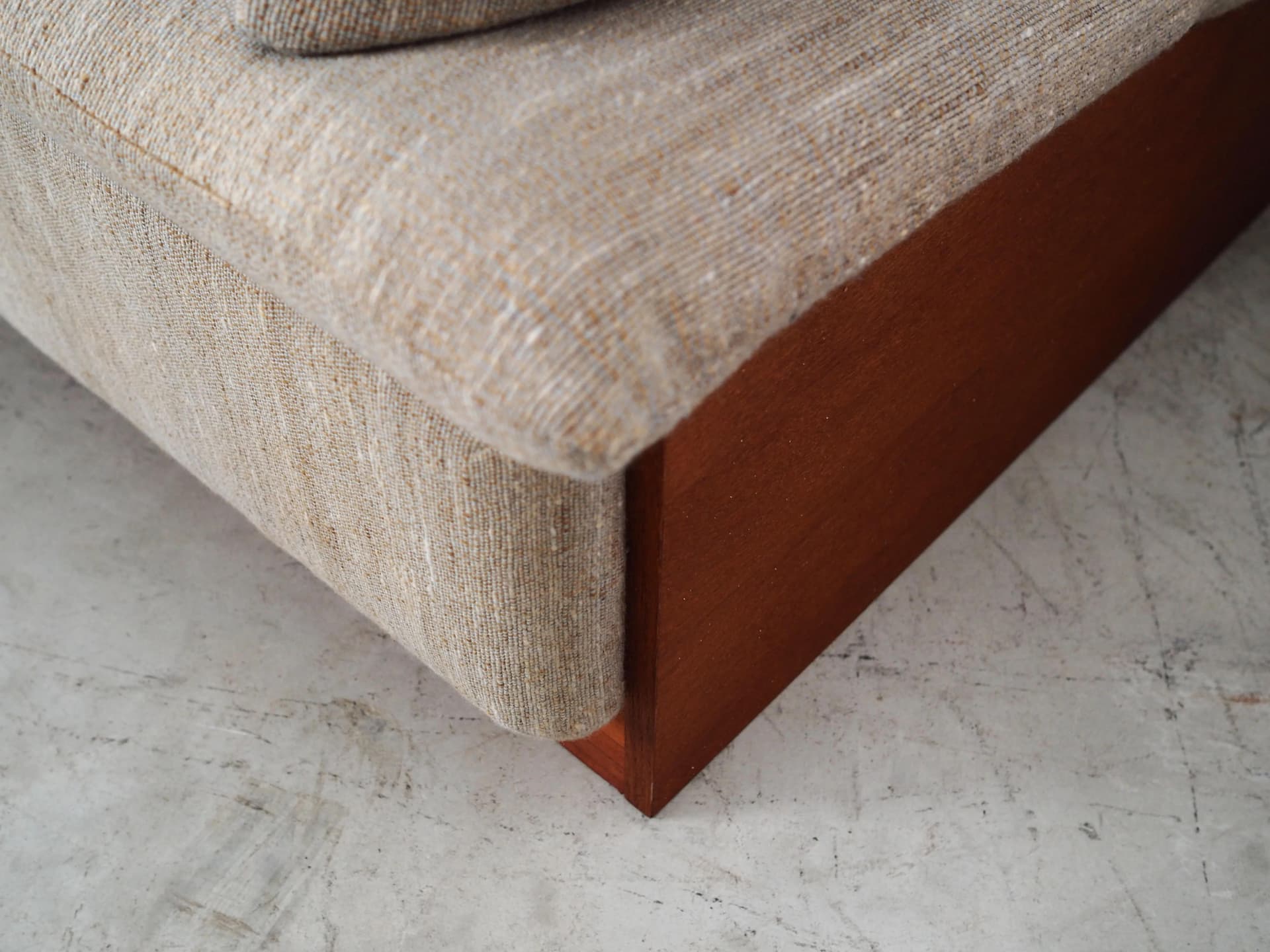 Sofa, beżowa tkanina, teak, Dania, lata 70. - 29527