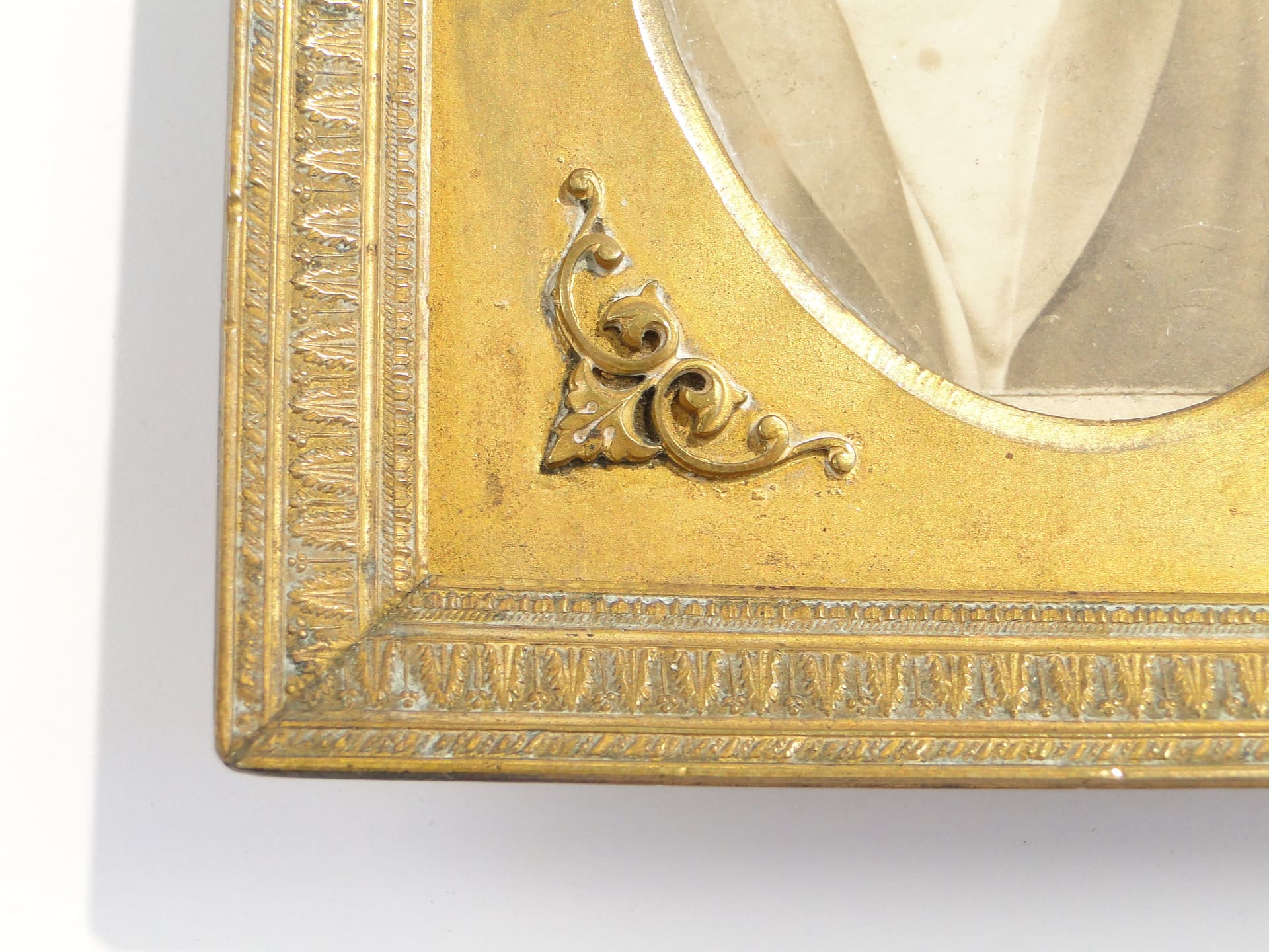 Ramka na zdjęcie Napoleon III, brąz złoty, Francja, XIX wiek - 3579