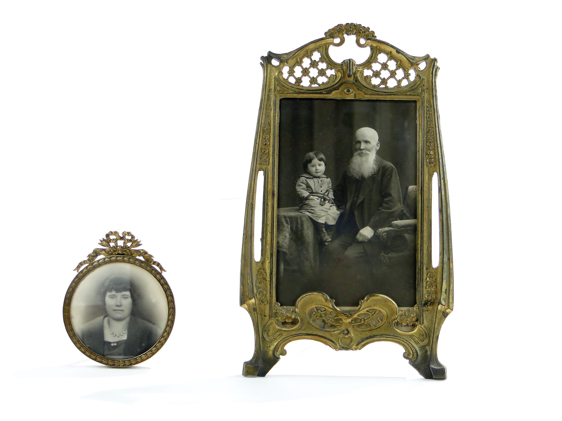 Ramka na zdjęcie Art Nouveau, złocony metal, Austria, początek XX w. - 3604