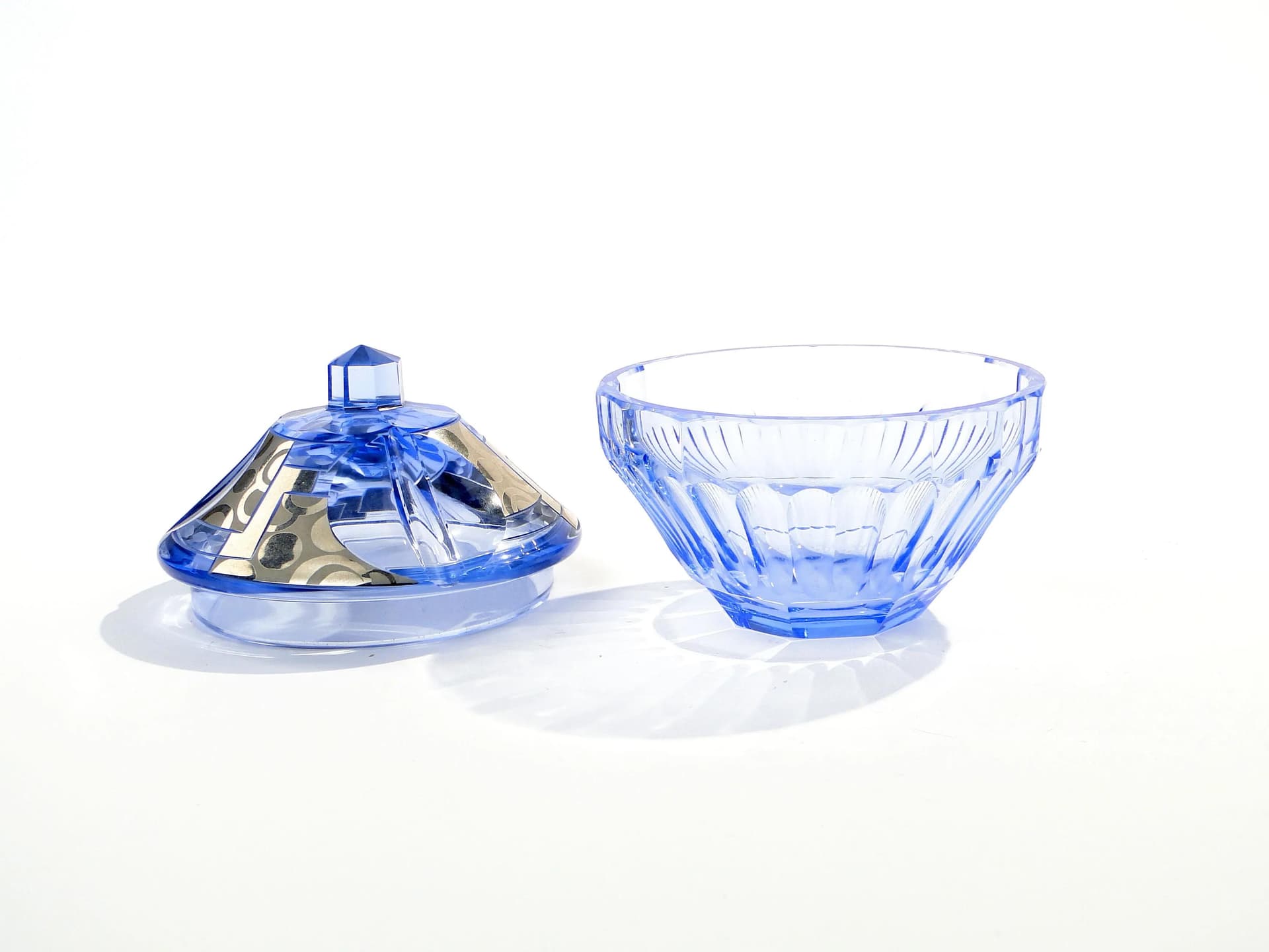 Bomboniera Art déco, szkło kryształowe błękitne, srebro, Moser, Czechosłowacja, lata 30. - 30506