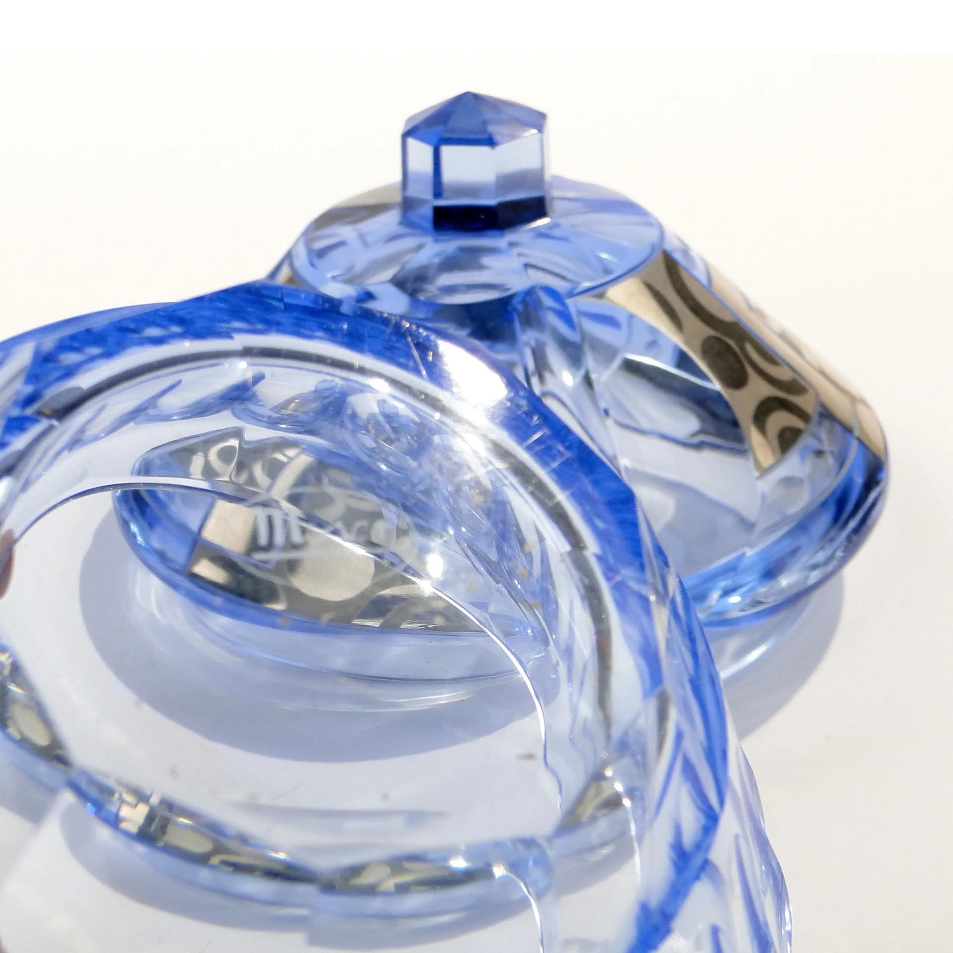 Bomboniera Art déco, szkło kryształowe błękitne, srebro, Moser, Czechosłowacja, lata 30. - 30504