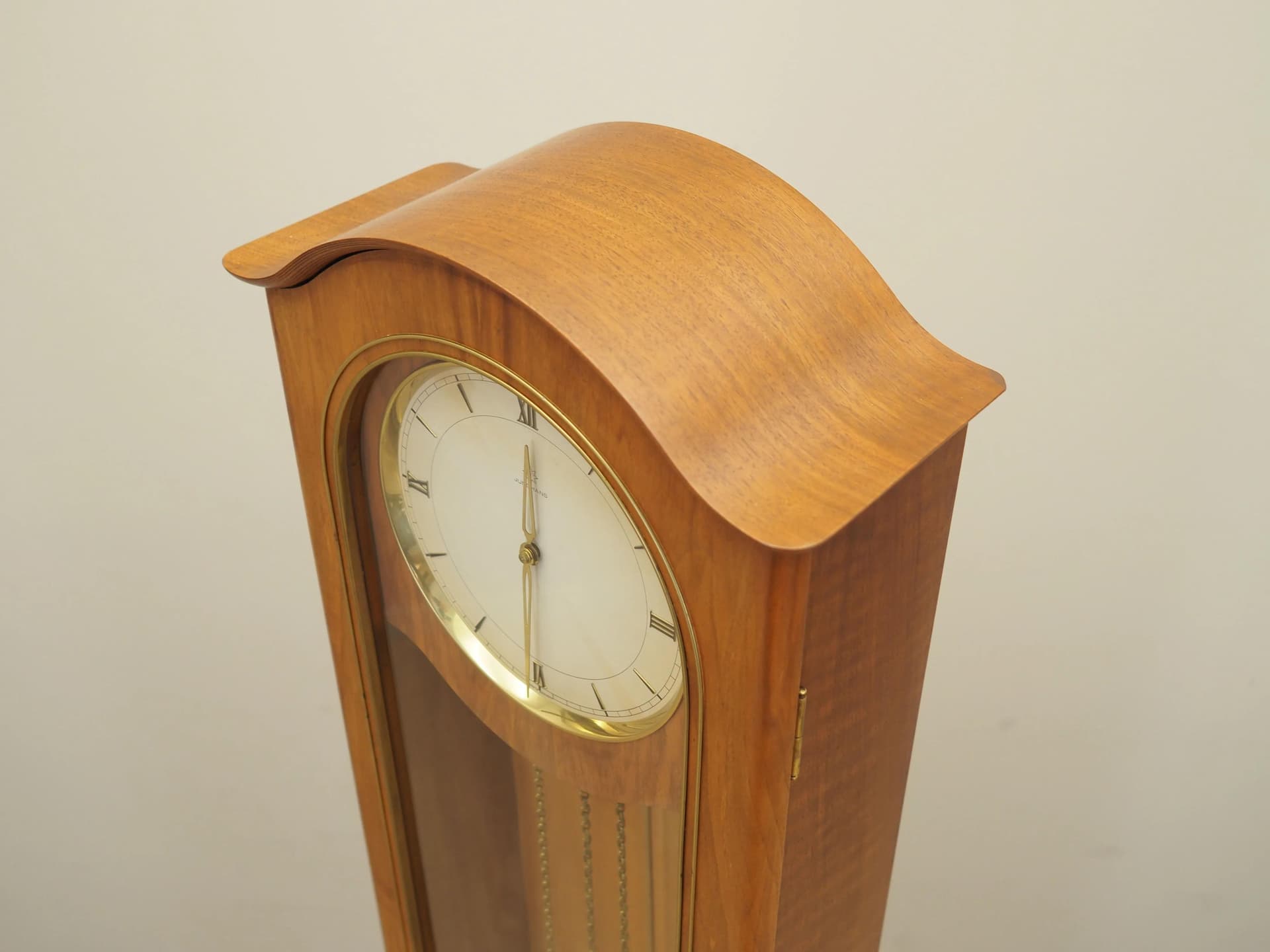 Zegar stojący, fornir brązowy, drewno sosna, Junghans, Niemcy, lata 60. - 30552