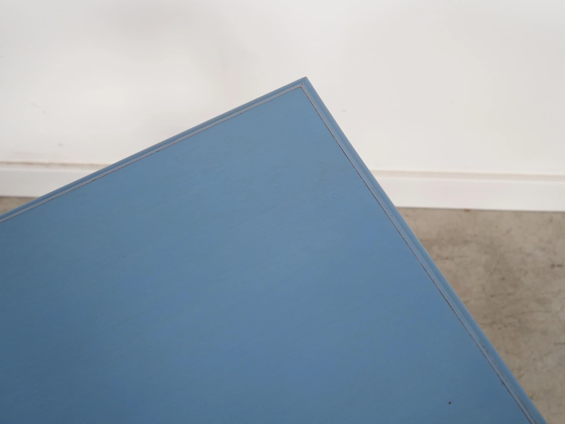 Stolik boczny, dąb niebieski, Dania, lata 60. - 30737