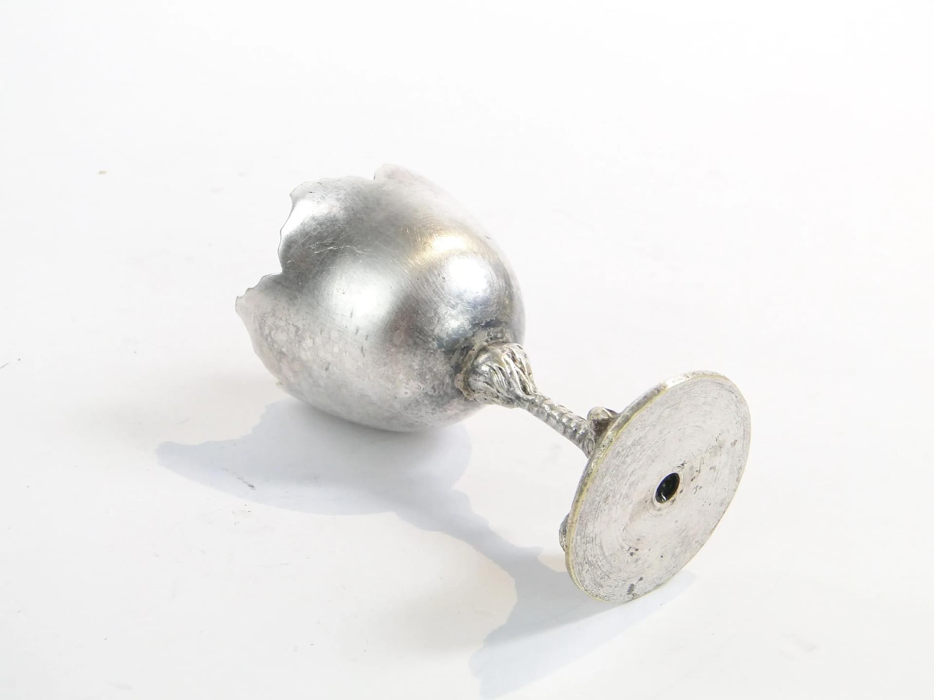 Kieliszek do jajka na kurzej stopce, srebrny, mosiądz, Polska, XIX w. - 30868