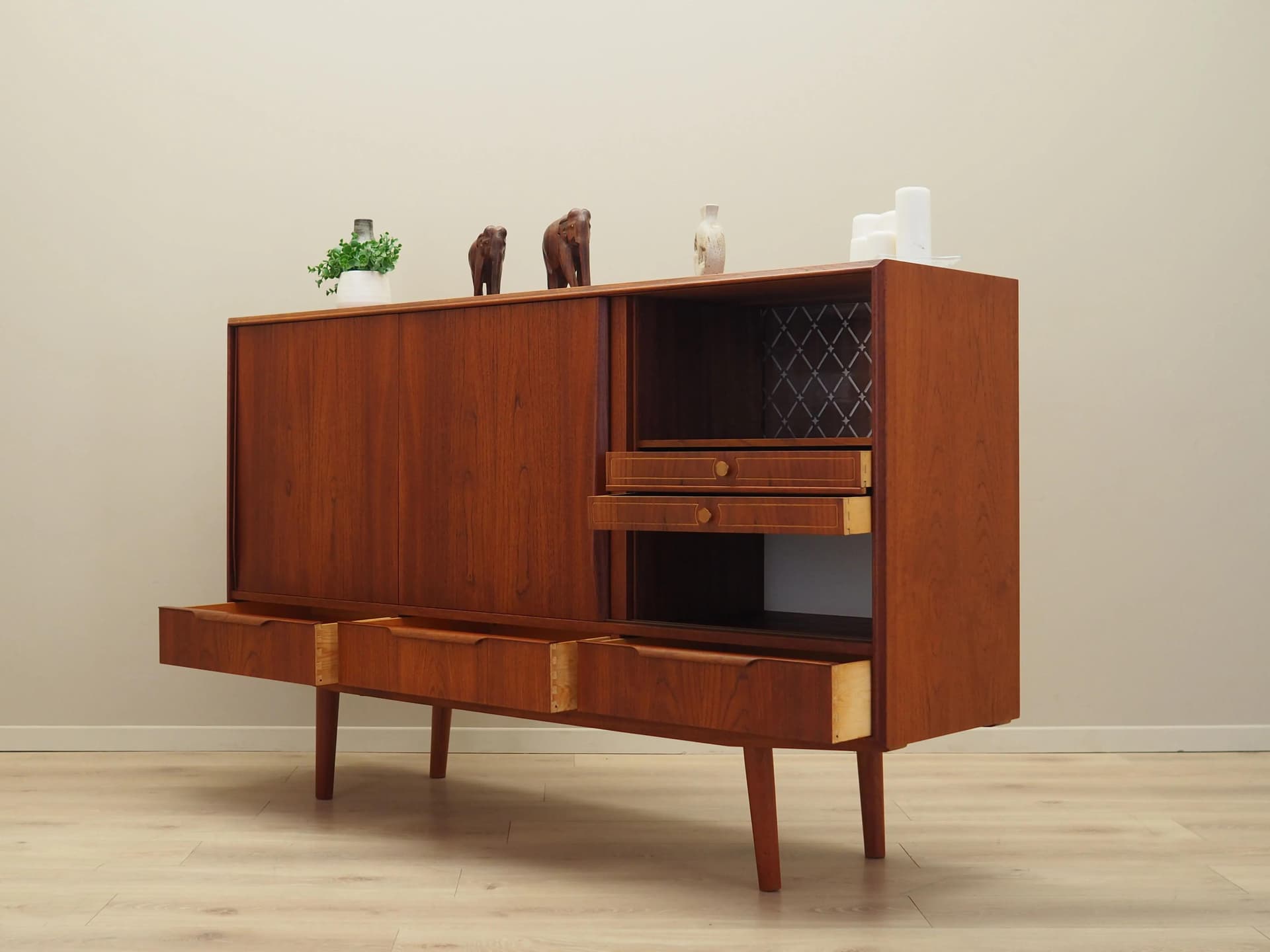 Highboard, teak pomarańczowy, Dania, lata 70. - 30673