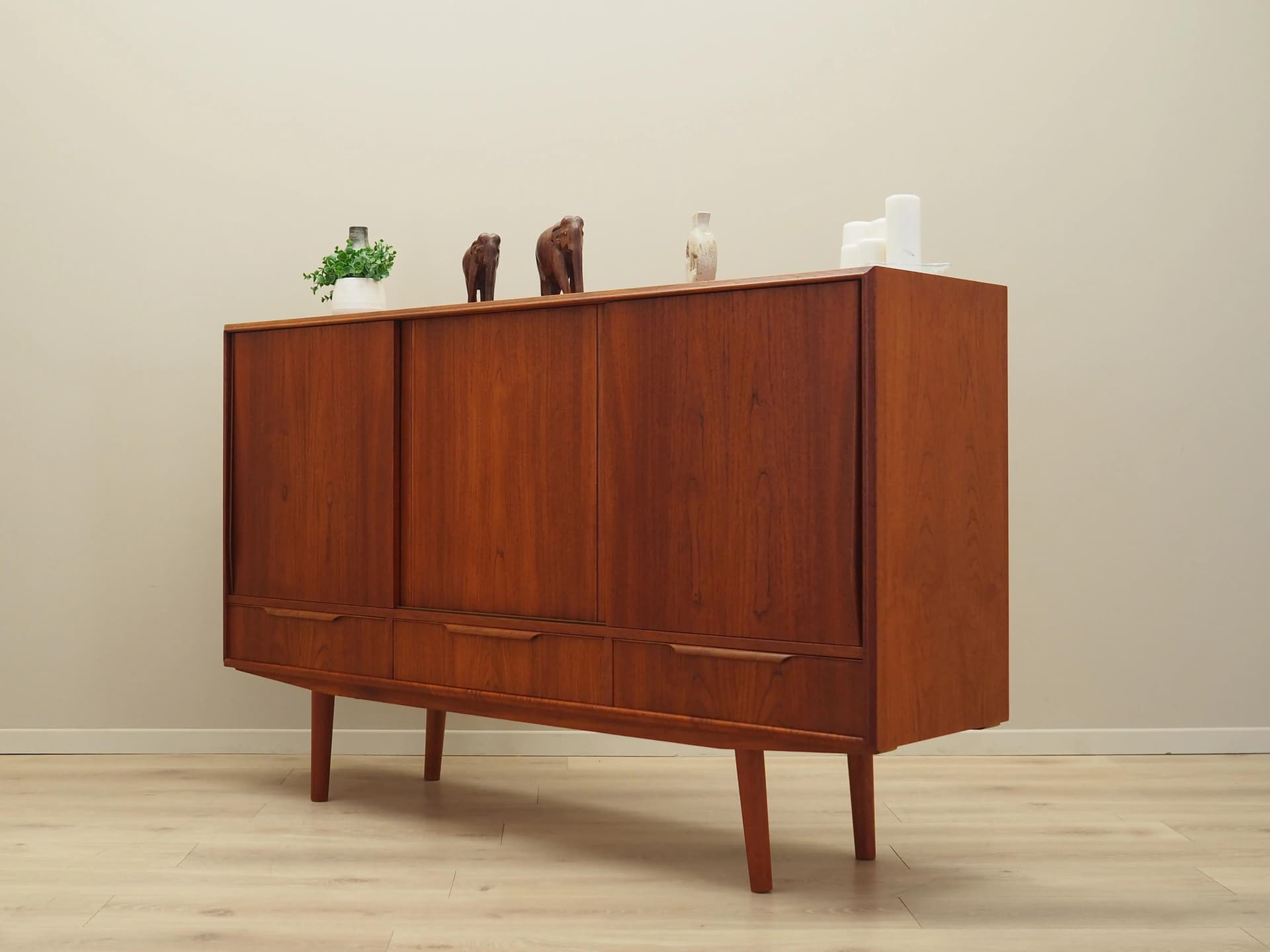 Highboard, teak pomarańczowy, Dania, lata 70. - 30672
