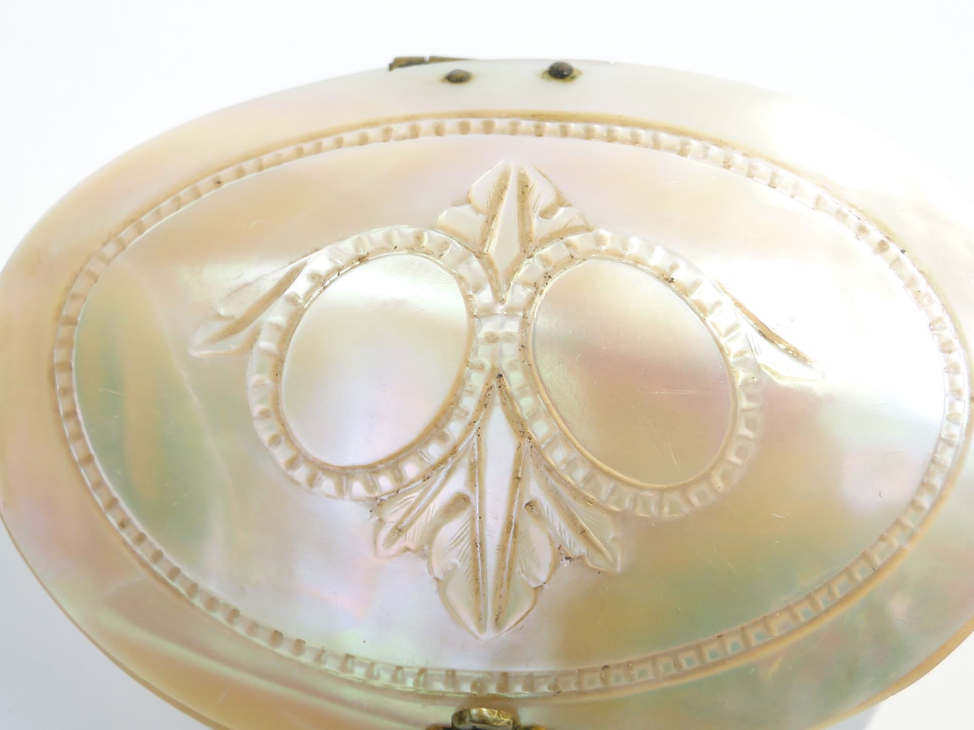 Coin purse Biedermeier, ivory white mother-of-pearl, brass, Austria, 19th c. - 3668