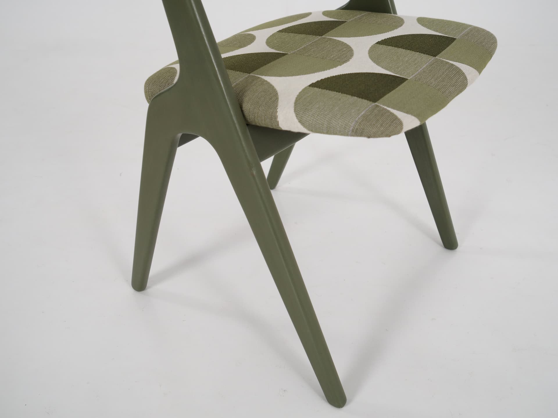 Chair, green, wood, fabric, Denmark, 1970s. - 64390