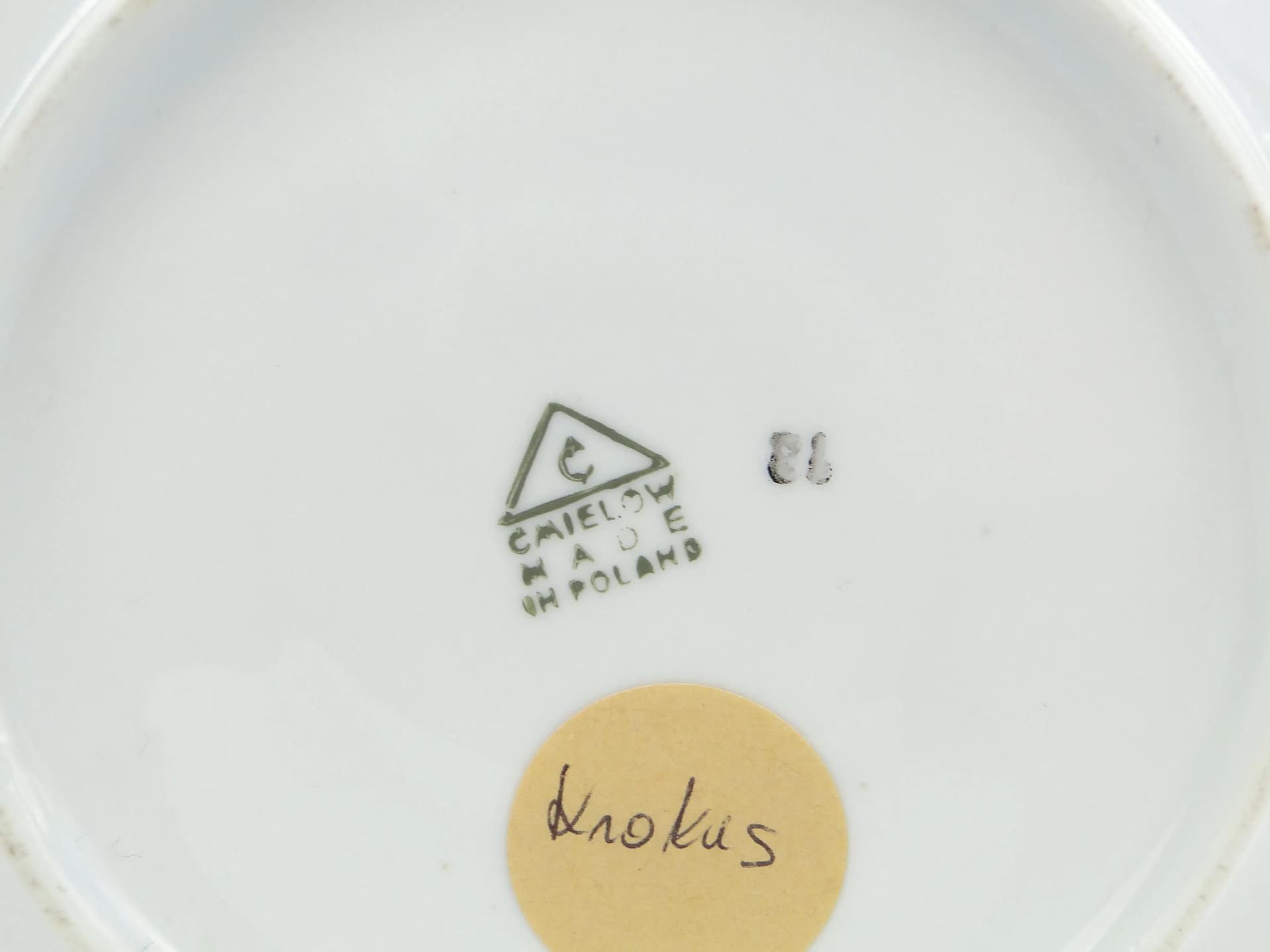 Różowo-biały, złocony spodek Krokus, proj. W. Potacki dla Ćmielowa, Polska, lata 60. - 30985