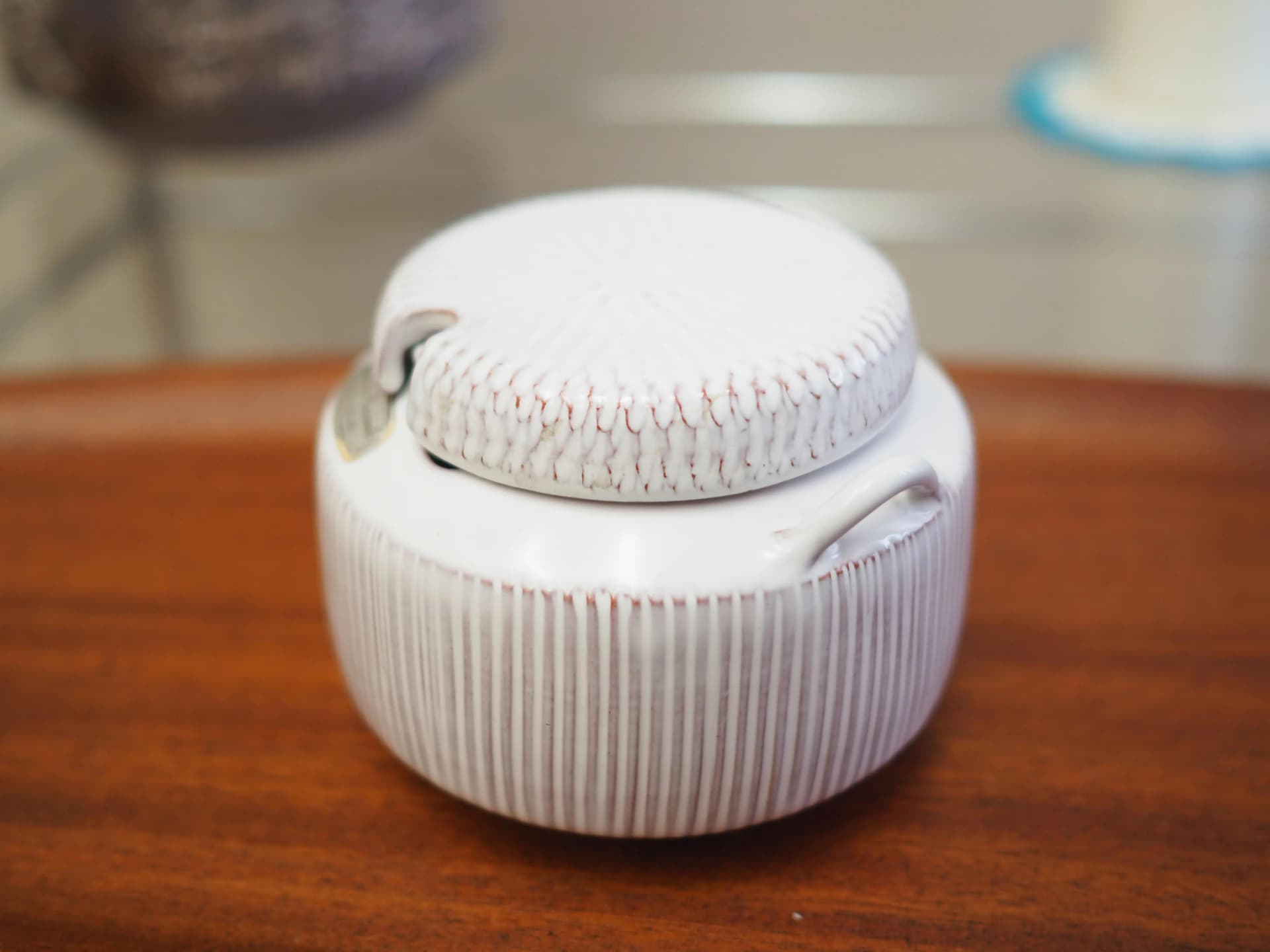 Cukiernica, ceramika biała, Løvemose Keramik, Dania, lata 70. - 31103