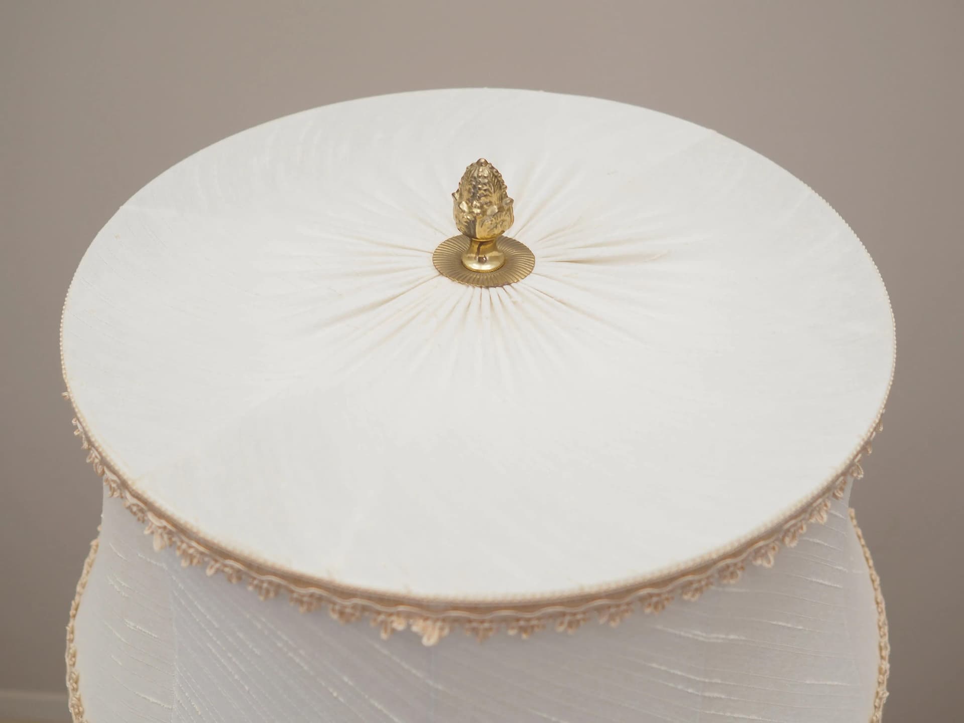 Lampa podłogowa, metal złoty, Dania, lata 70. - 31082