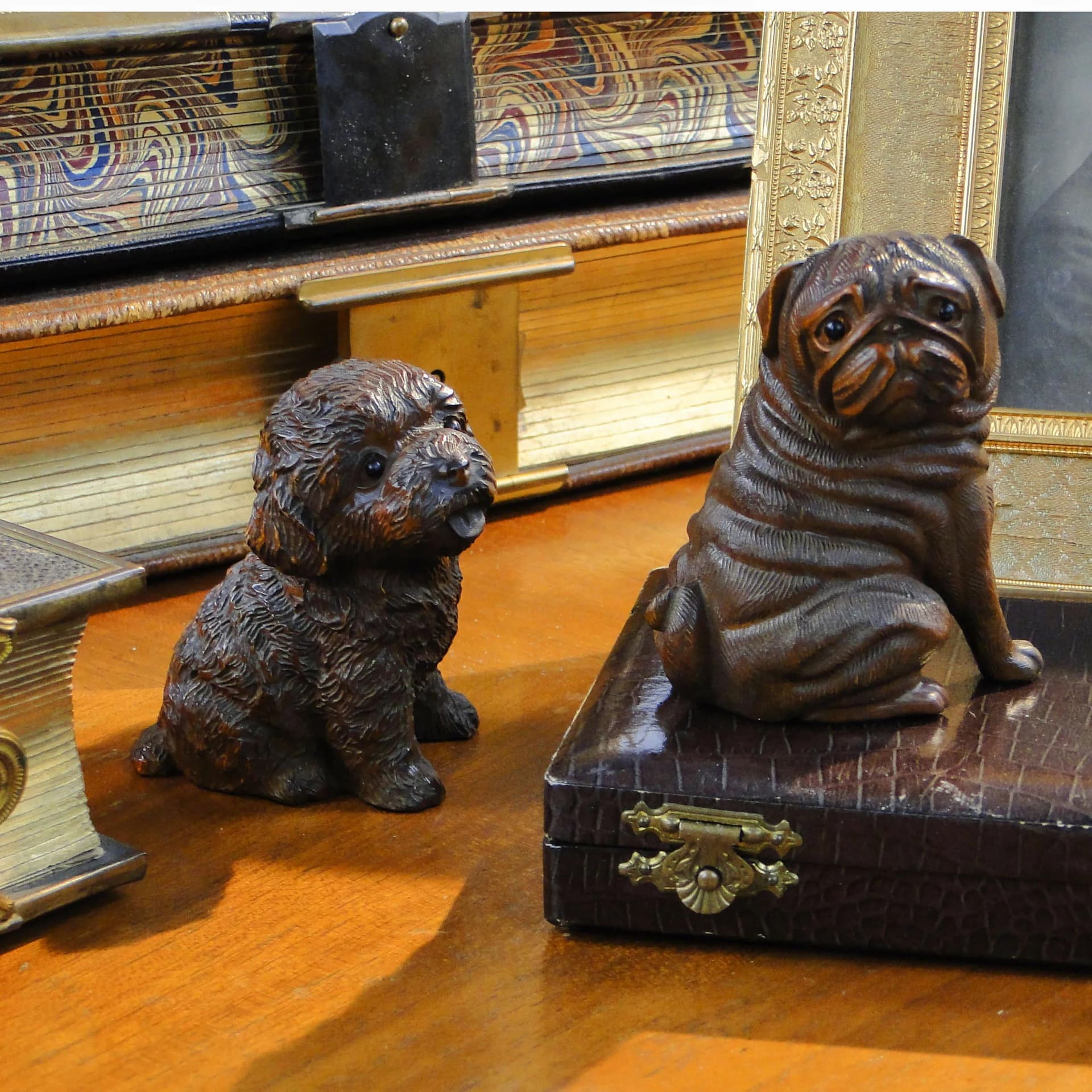 Rzeźba kameralna, brąz ciemny, bukszpan japoński, Japonia, początek XX w. - 31233