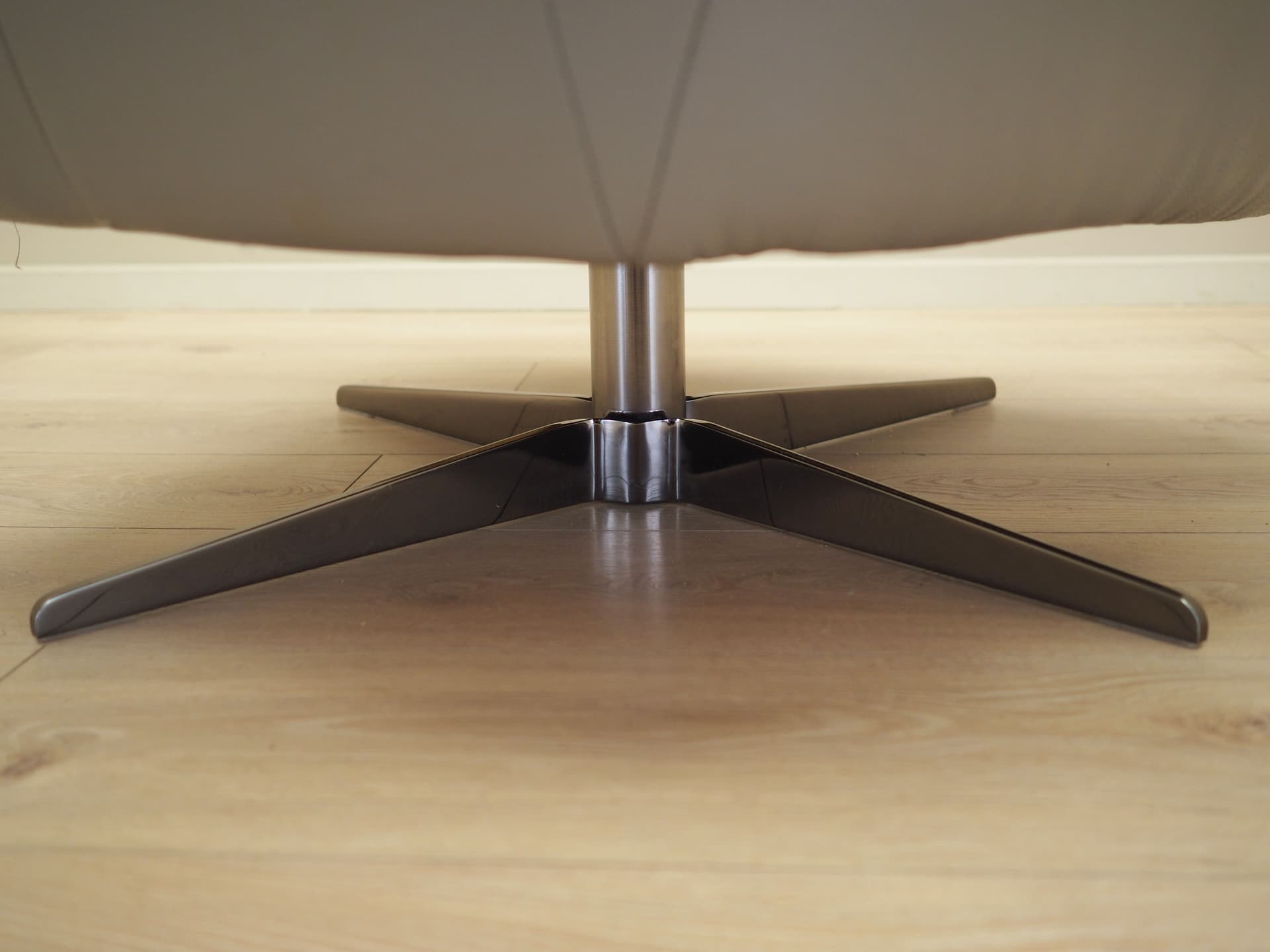 Fotel obrotowy, skóra szara, Natuzzi, Włochy, lata 90. - 64293