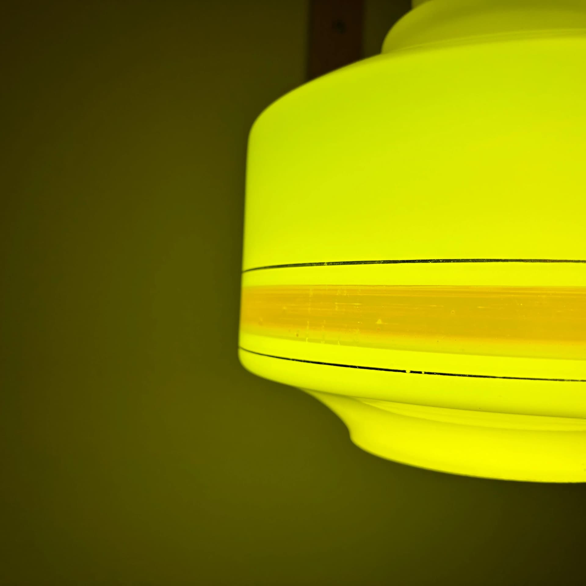 Lampa sufitowa, żółty, szkło, Polska, lata 70. - 31344