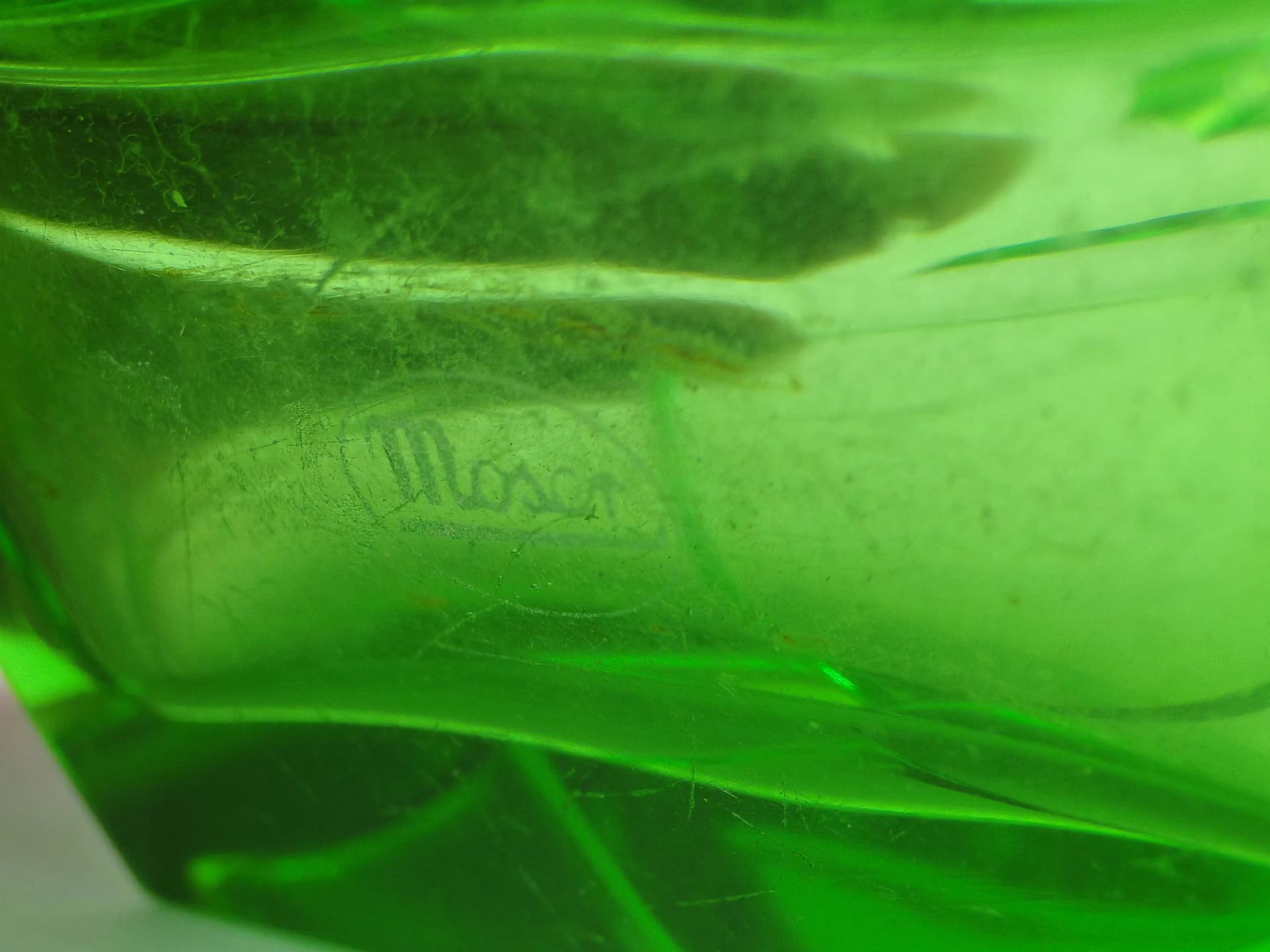 Karafka Art déco, zielone szkło kryształowe, Moser, Czechosłowacja, lata 30. - 31735