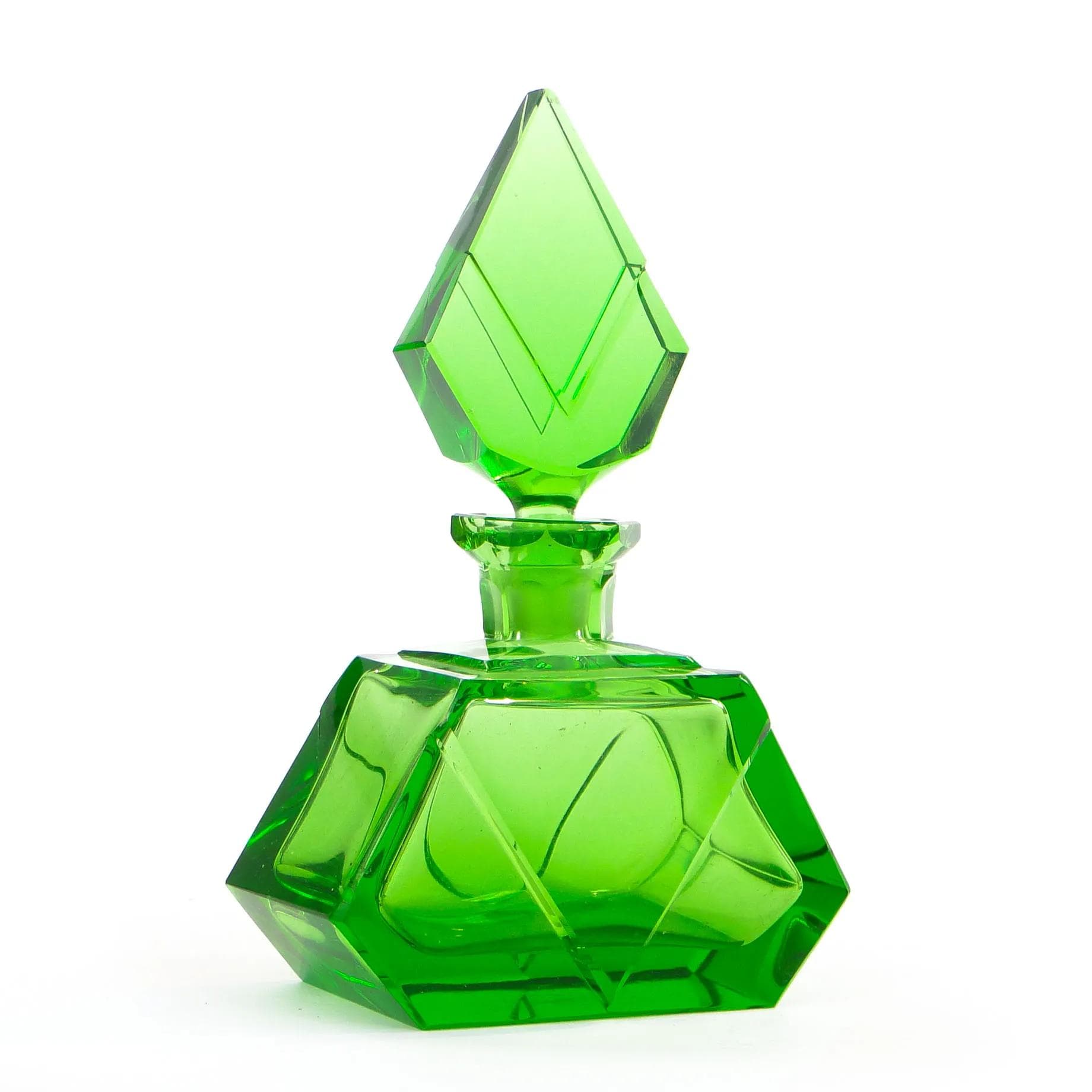 Karafka Art déco, zielone szkło kryształowe, Moser, Czechosłowacja, lata 30. - 31732