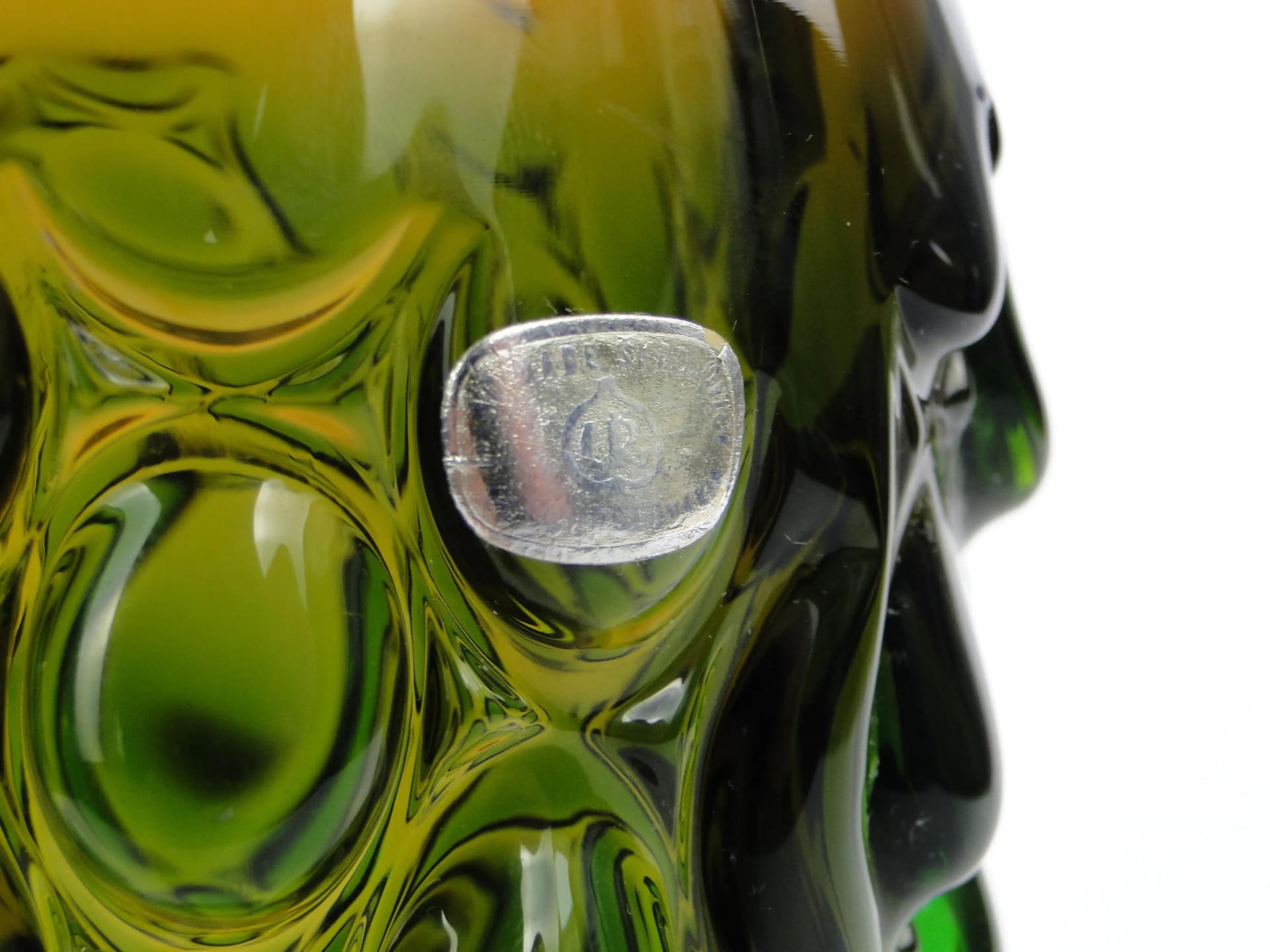 Wazon szyszka, szkło oliwkowe bursztynowe, proj. L. Paleček, Czechosłowacja, lata 60. - 31686