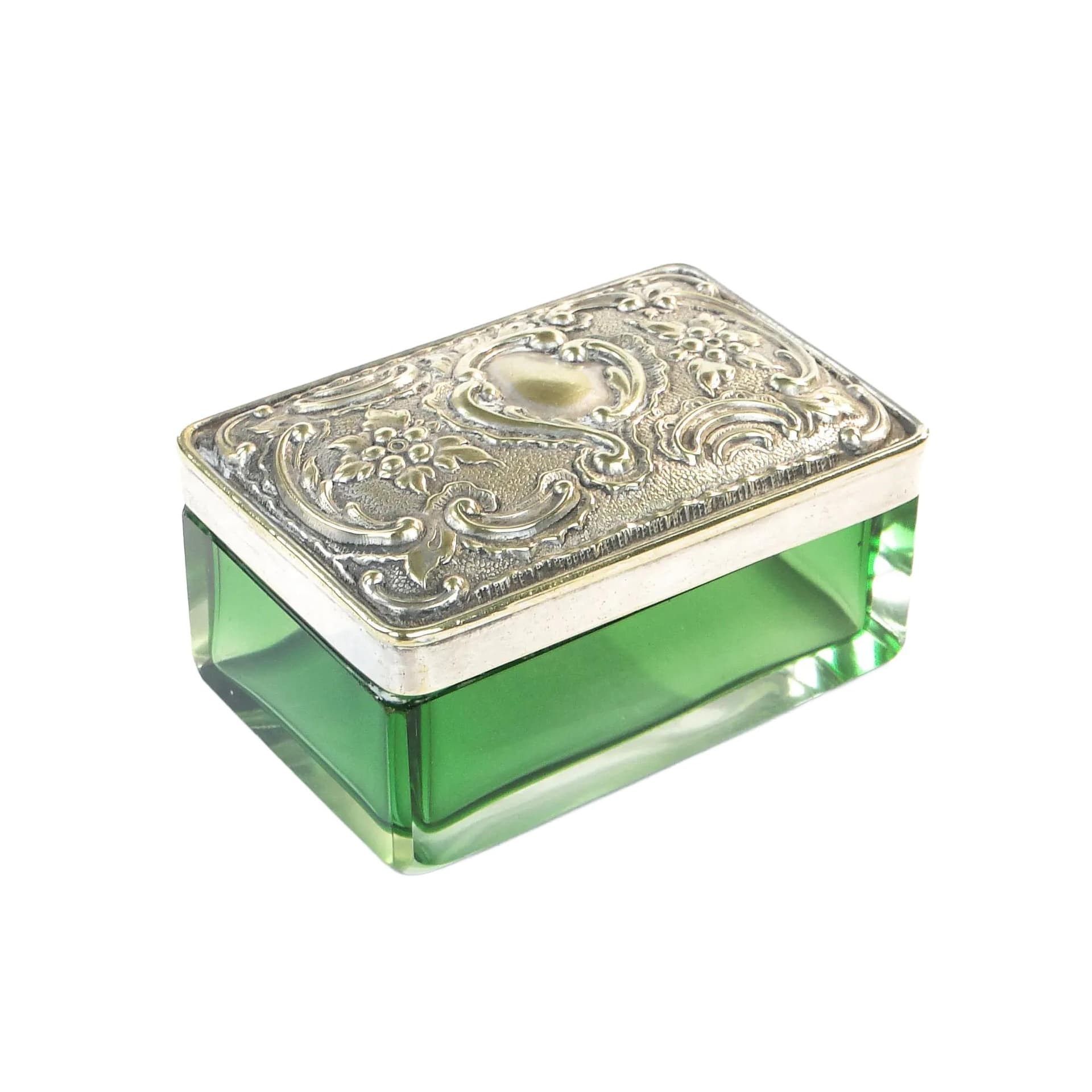 Jewelry box Neo-Baroque, green crystal, silver-plated brass, Western Europe, early 20th c.