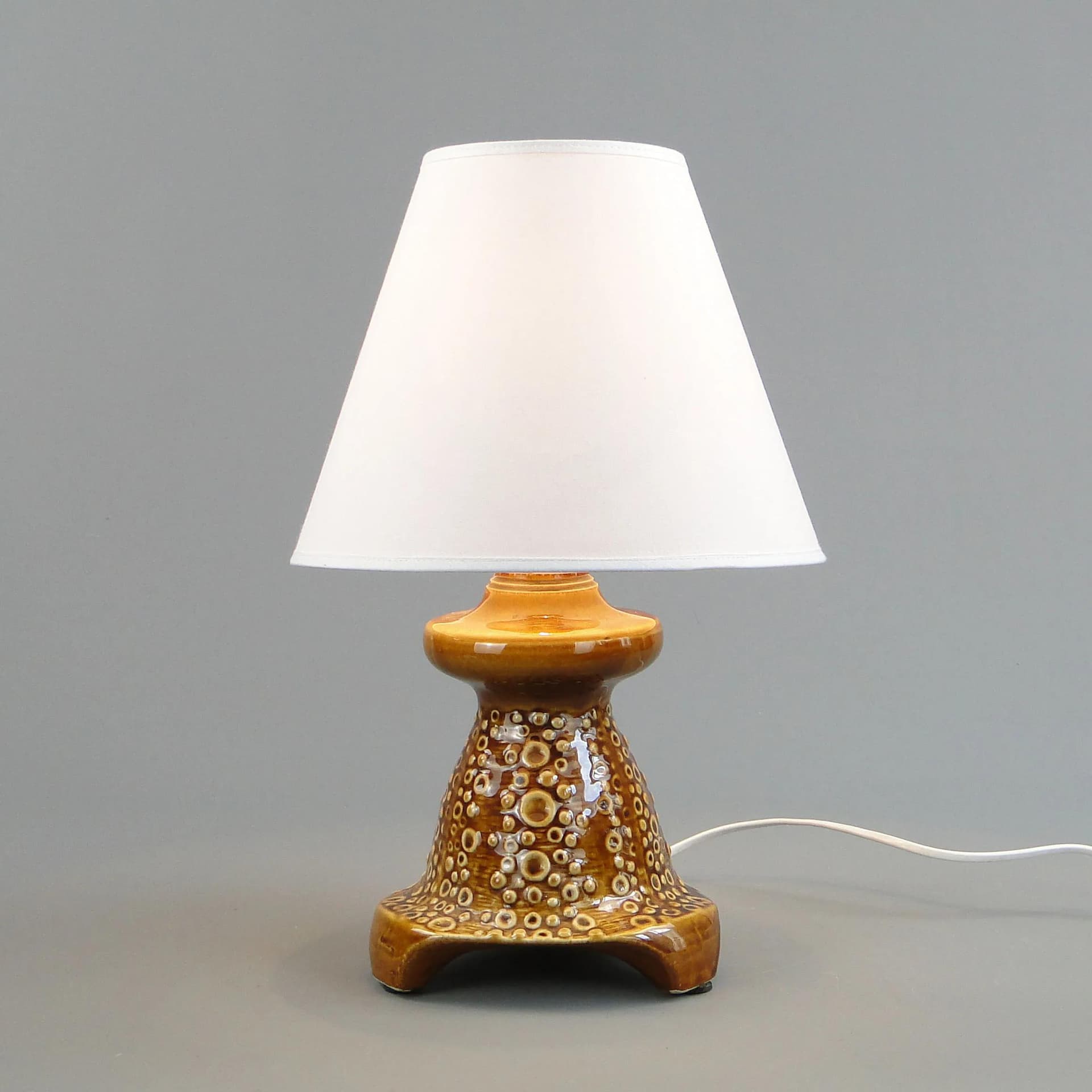 Lampa stołowa, ceramika brąz ciemny, proj. A. Sadulski, Polska, lata 70. - 32115